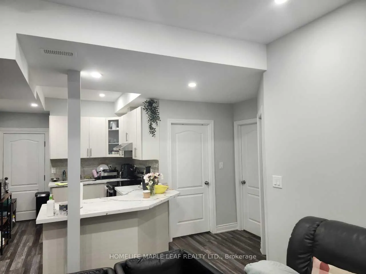 Photo 10 of 77 Brushwood Drive, Brampton, Bram West — HOMEH