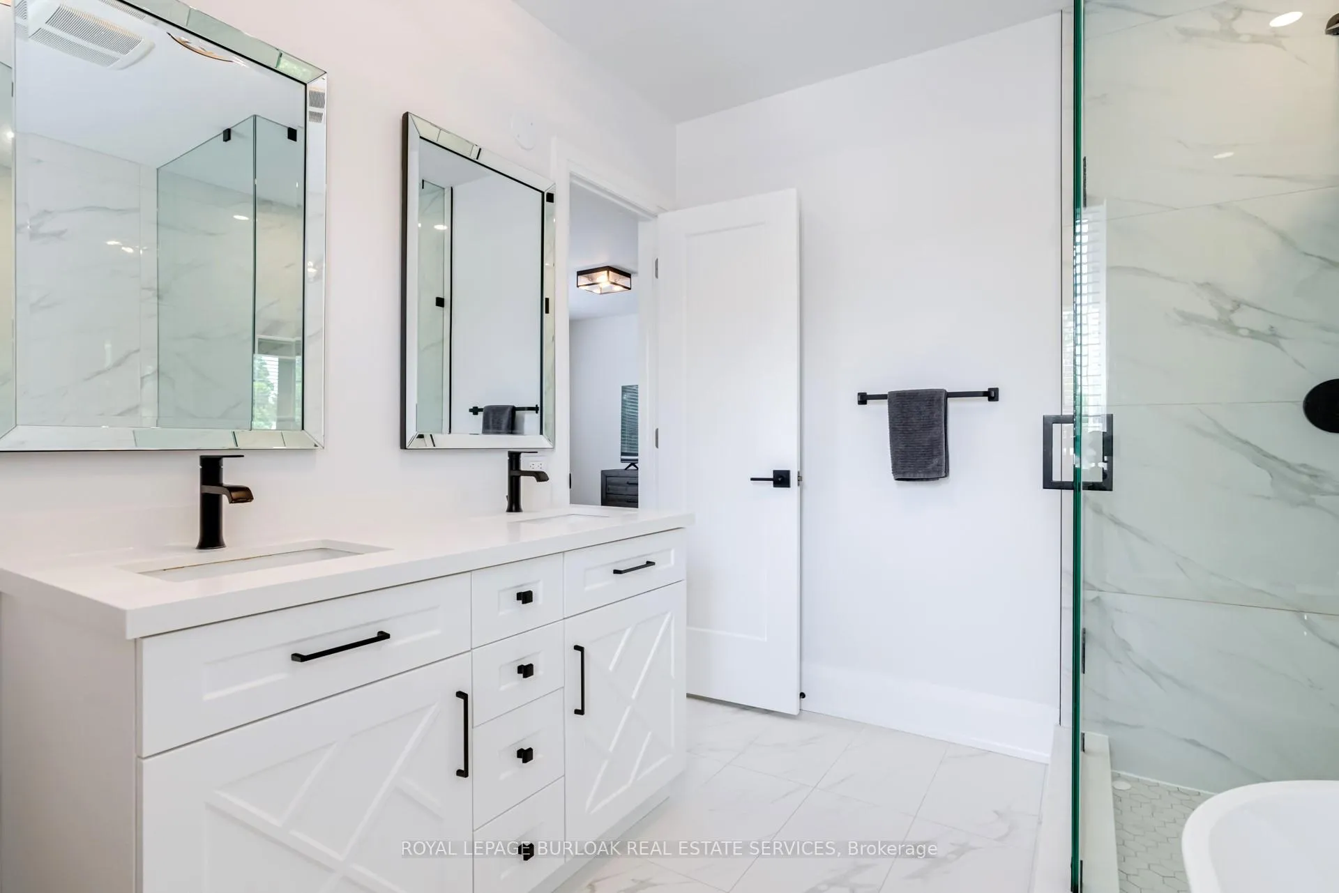 Photo 22 of 5199 Broughton Crescent, Burlington, Appleby — HOMEH