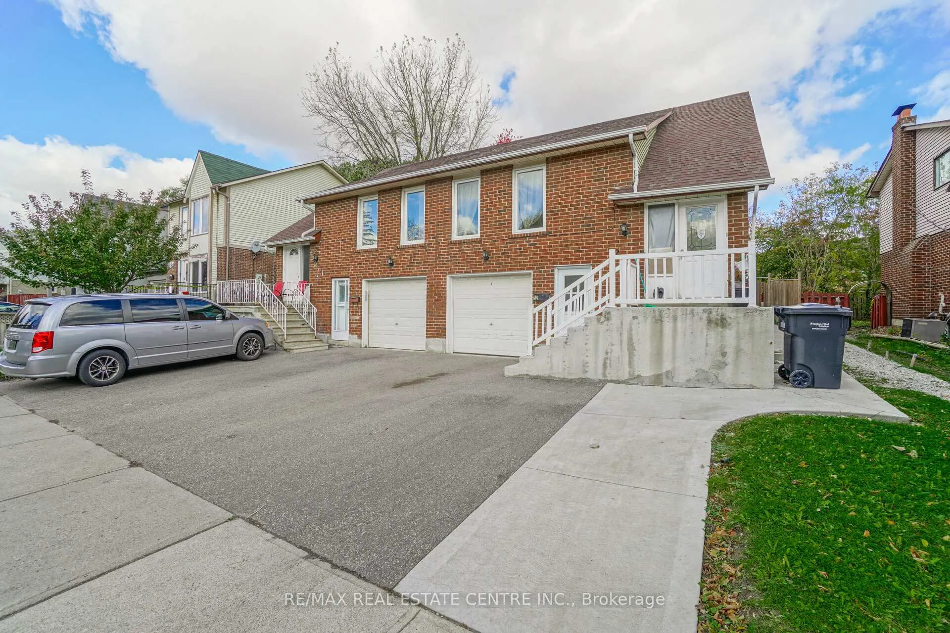 Photo 5 of Unit 2, 32 Mount pleasant Drive, Brampton, Heart Lake East — HOMEH