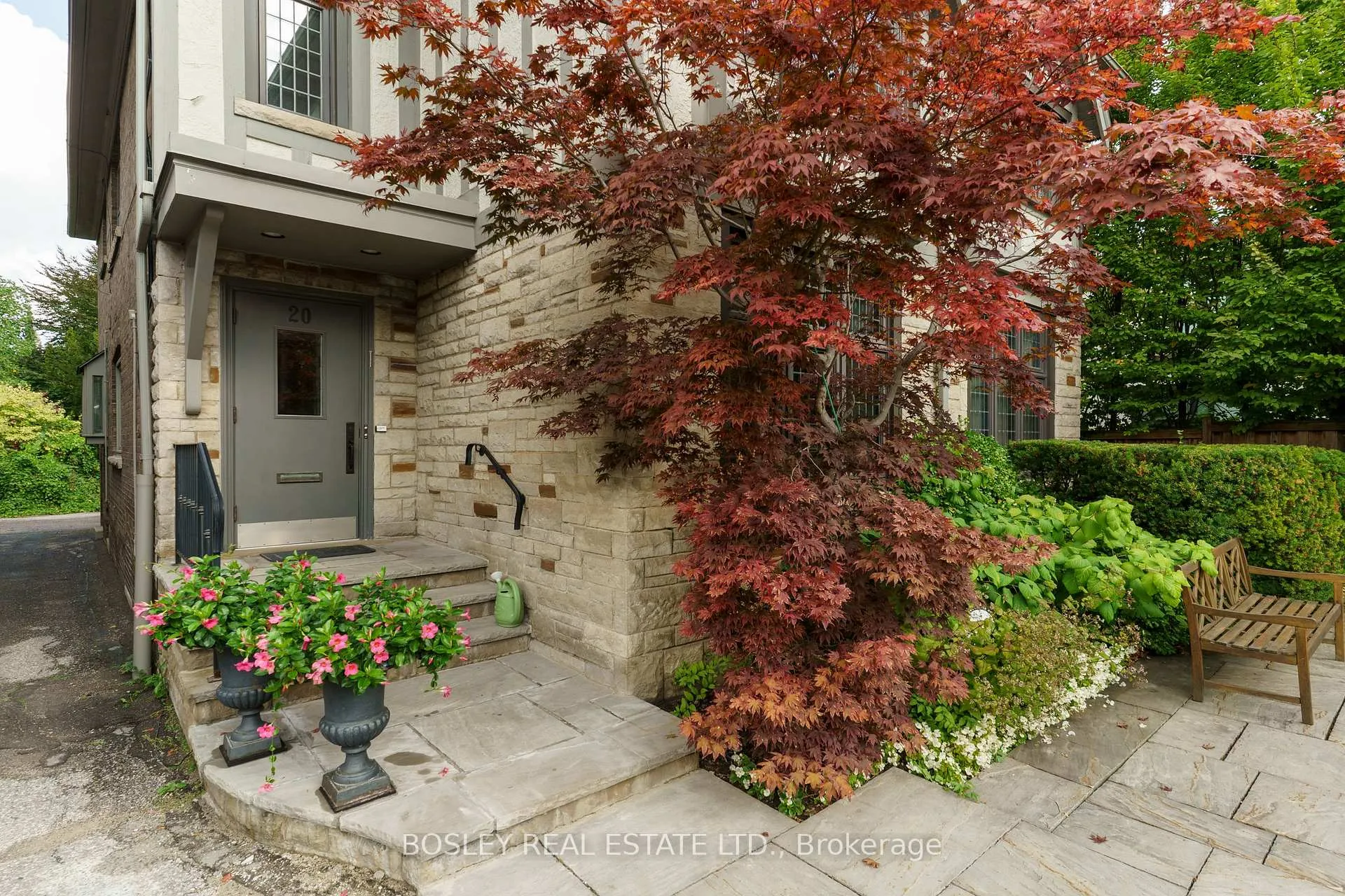 Photo 2 of Unit Upper, 20 Coulson Avenue, Toronto, Forest Hill South — HOMEH