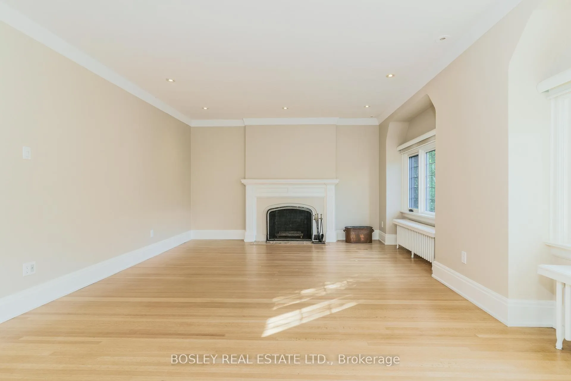 Photo 7 of Unit Upper, 20 Coulson Avenue, Toronto, Forest Hill South — HOMEH