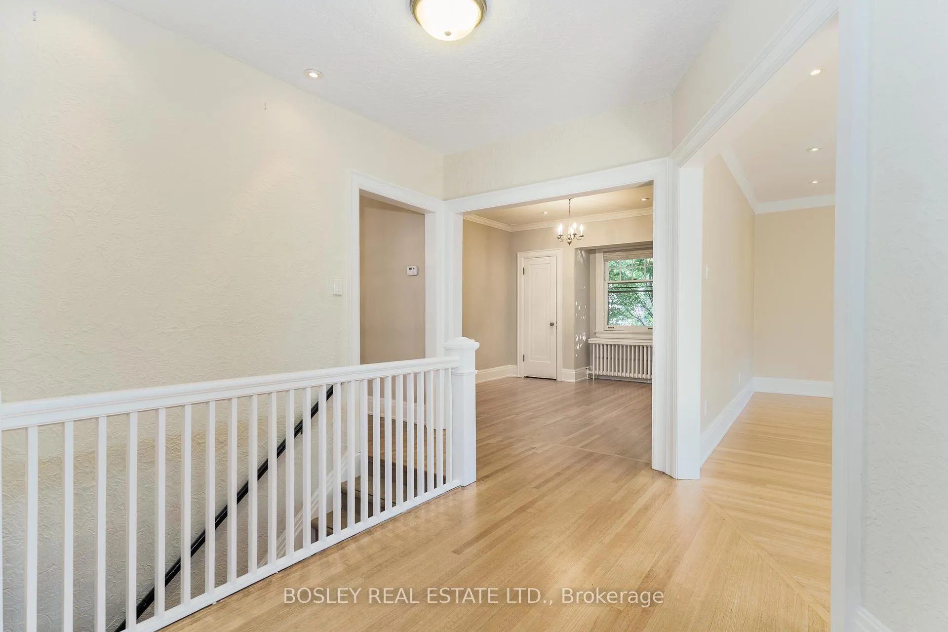 Photo 10 of Unit Upper, 20 Coulson Avenue, Toronto, Forest Hill South — HOMEH