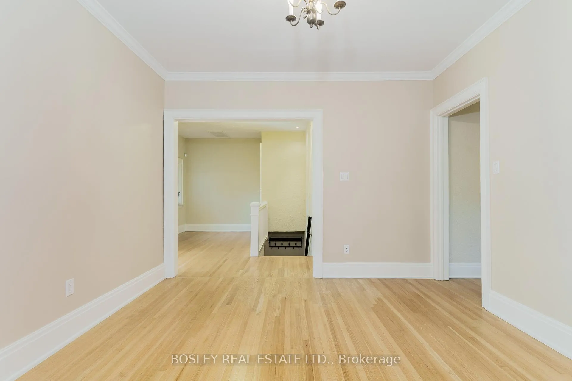 Photo 14 of Unit Upper, 20 Coulson Avenue, Toronto, Forest Hill South — HOMEH