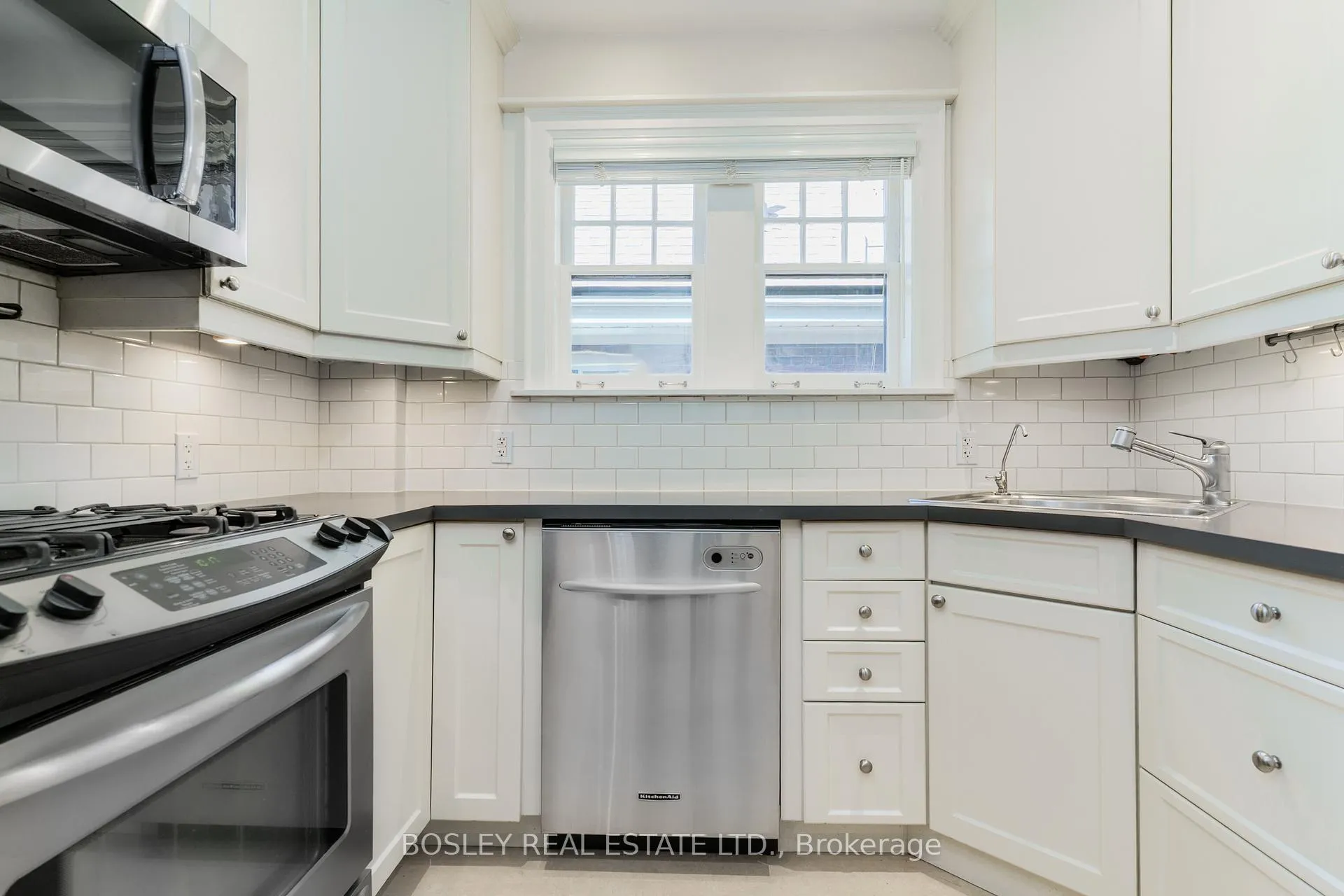Photo 20 of Unit Upper, 20 Coulson Avenue, Toronto, Forest Hill South — HOMEH