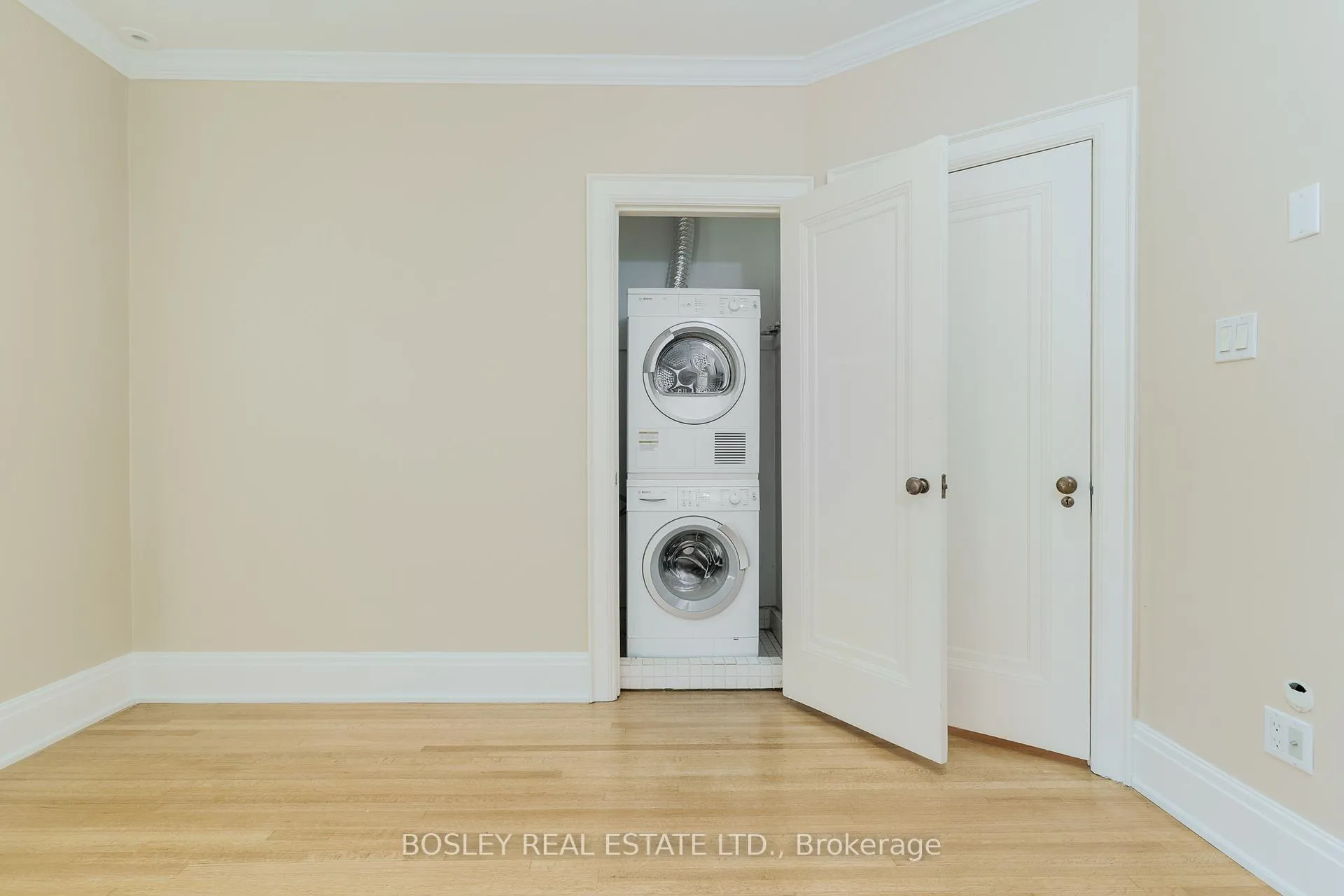 Photo 24 of Unit Upper, 20 Coulson Avenue, Toronto, Forest Hill South — HOMEH