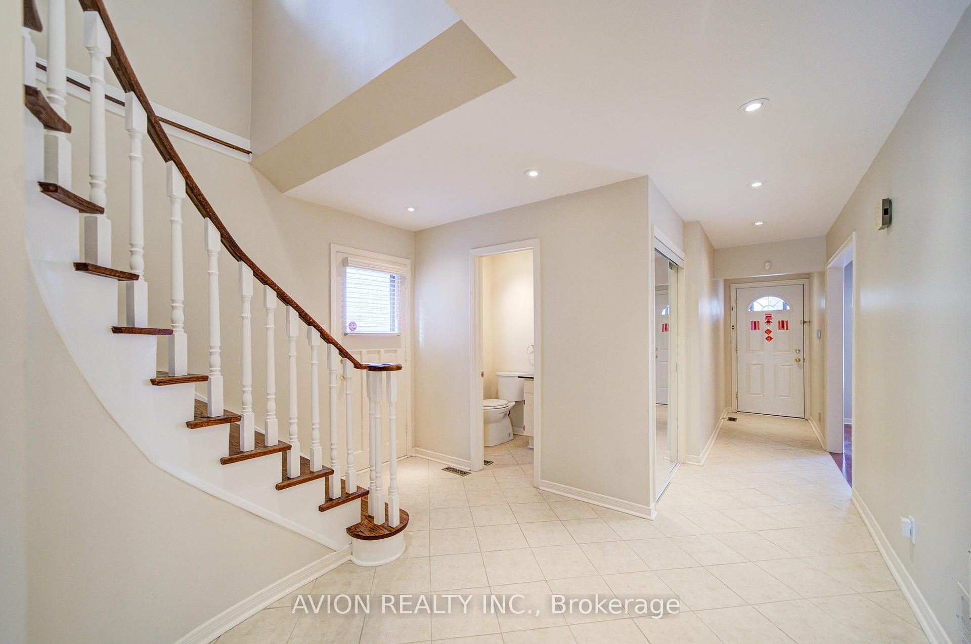 Photo 14 of 31 Charnwood Place, Markham, Aileen-Willowbrook — HOMEH