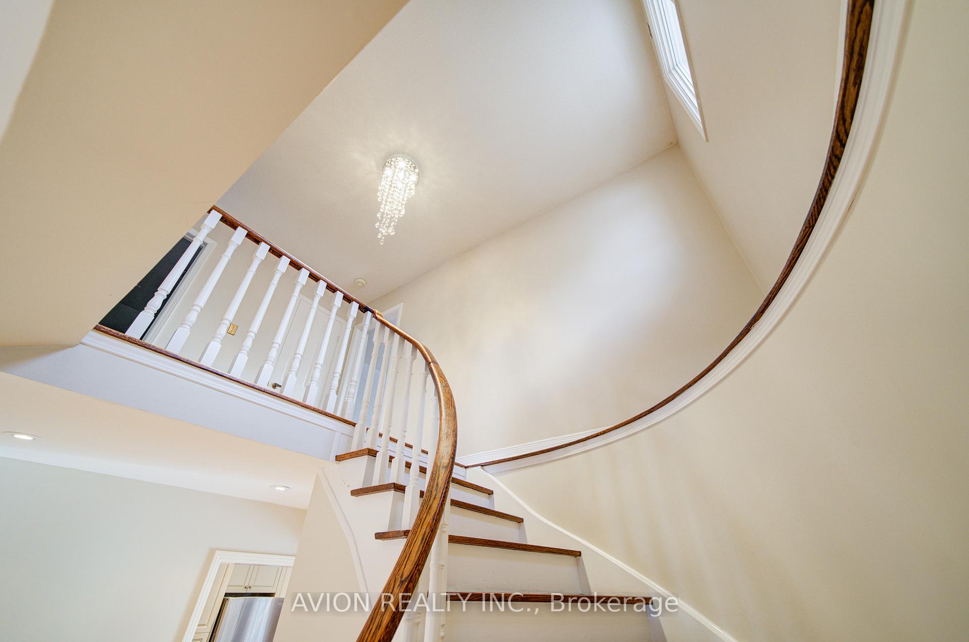Photo 16 of 31 Charnwood Place, Markham, Aileen-Willowbrook — HOMEH