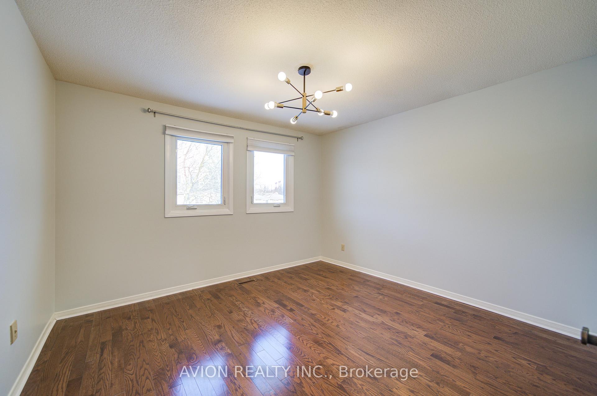 Photo 24 of 31 Charnwood Place, Markham, Aileen-Willowbrook — HOMEH