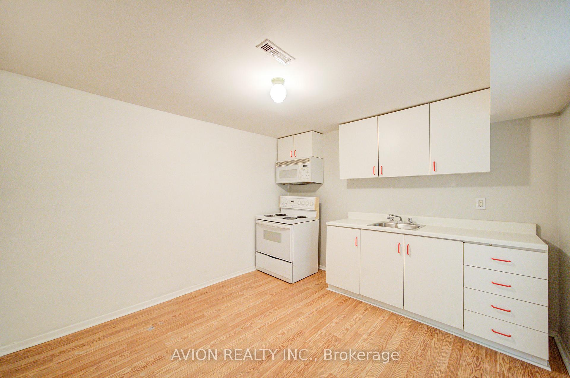 Photo 32 of 31 Charnwood Place, Markham, Aileen-Willowbrook — HOMEH