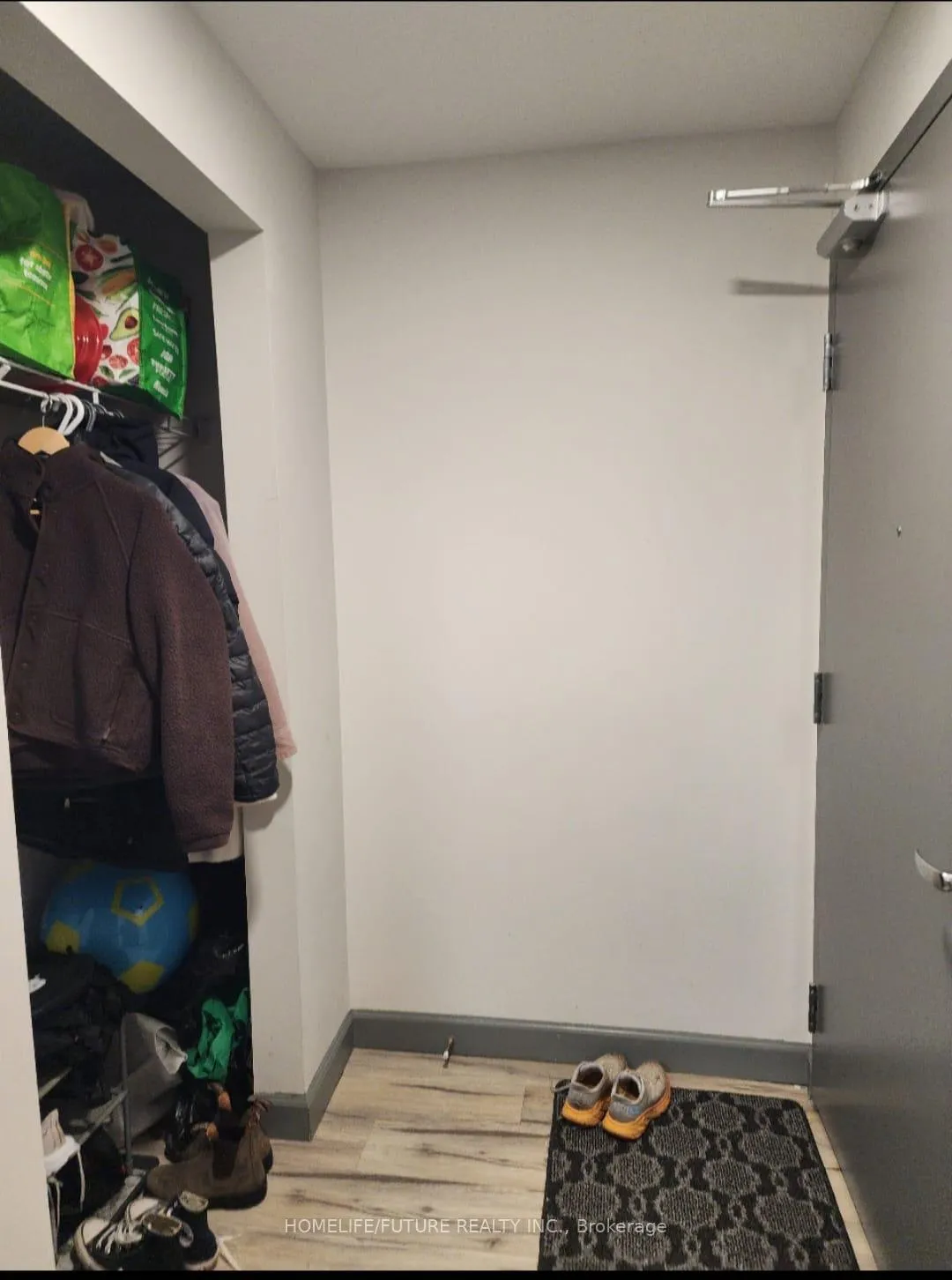 Photo 3 of Unit 323 (1st Bdroom), 258C Sunview Street, Waterloo, Beechwood/University — HOMEH