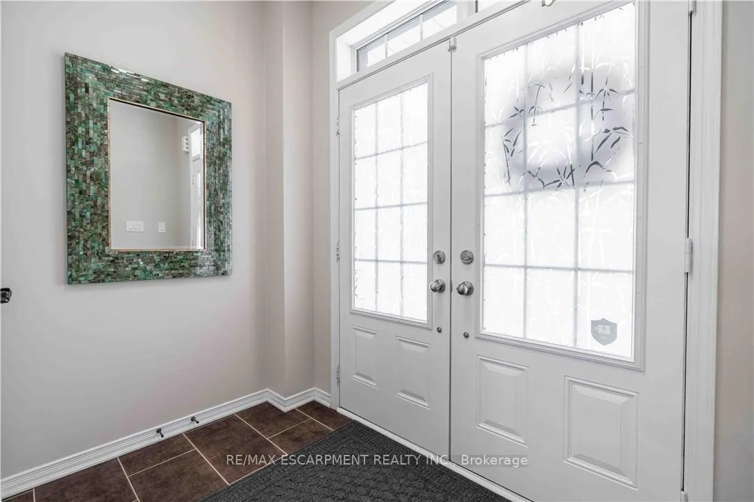 Photo 3 of 115 Larry Crescent, Haldimand — HOMEH