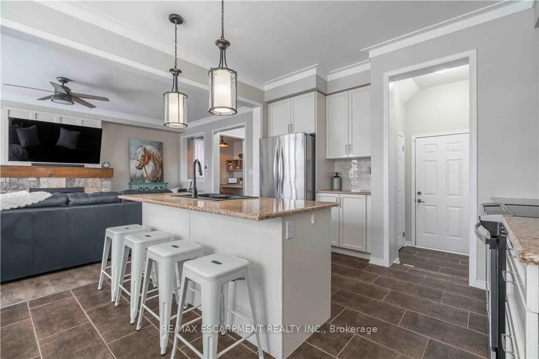 Photo 12 of 115 Larry Crescent, Haldimand — HOMEH