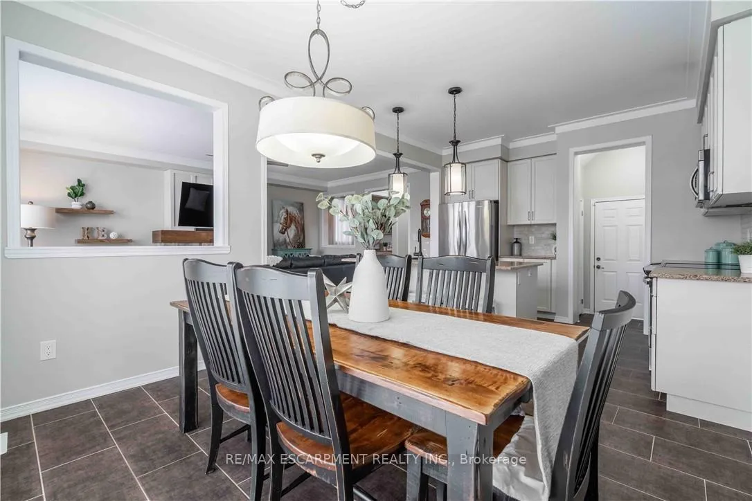 Photo 18 of 115 Larry Crescent, Haldimand — HOMEH