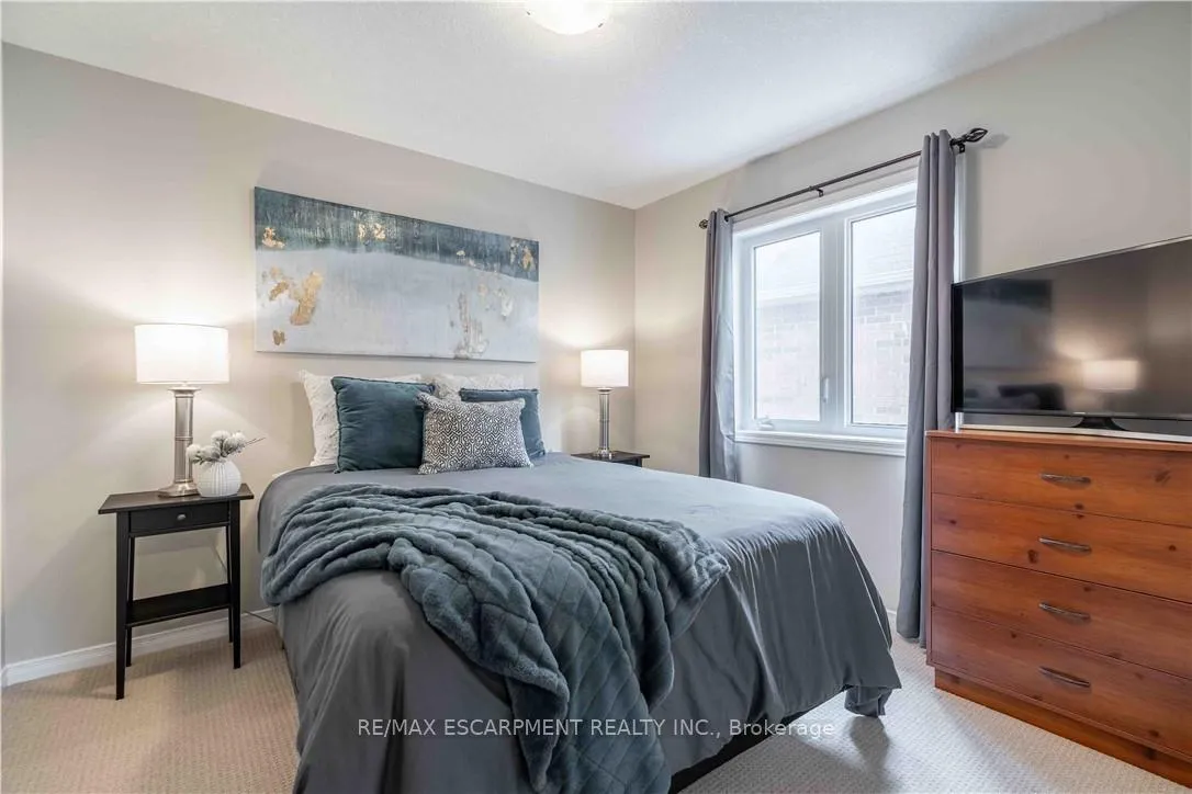Photo 30 of 115 Larry Crescent, Haldimand — HOMEH