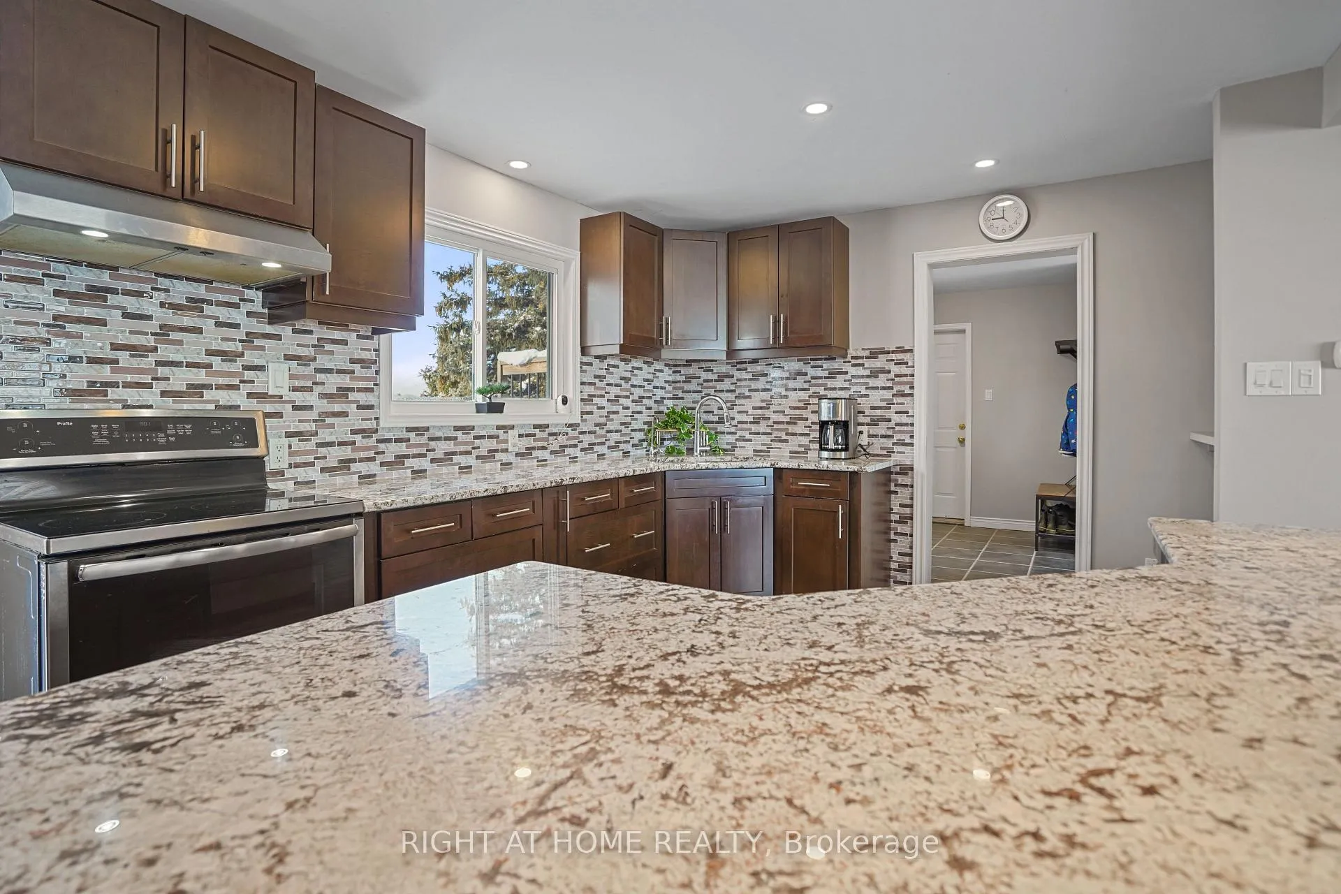 Photo 11 of 4021 Line 56 E, Perth East, Ellice — HOMEH