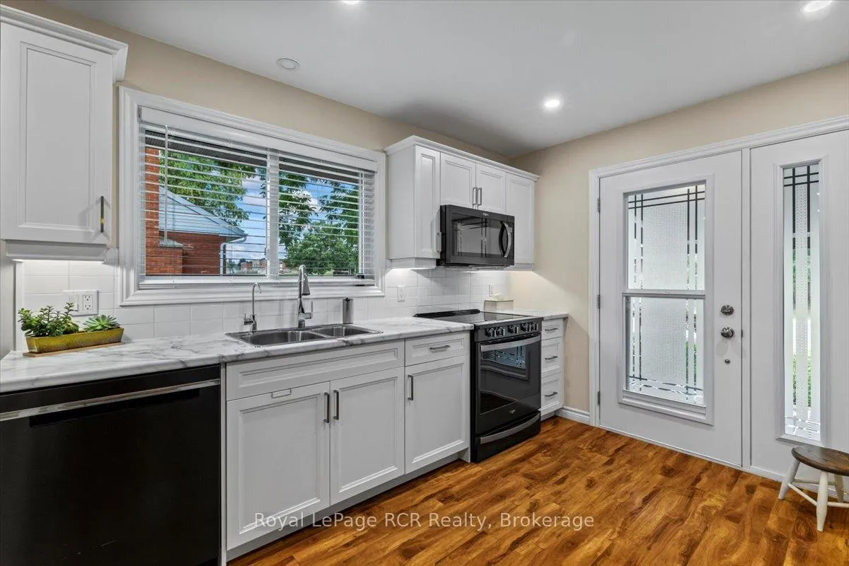 Photo 4 of 382 3rd Street, Hanover — HOMEH