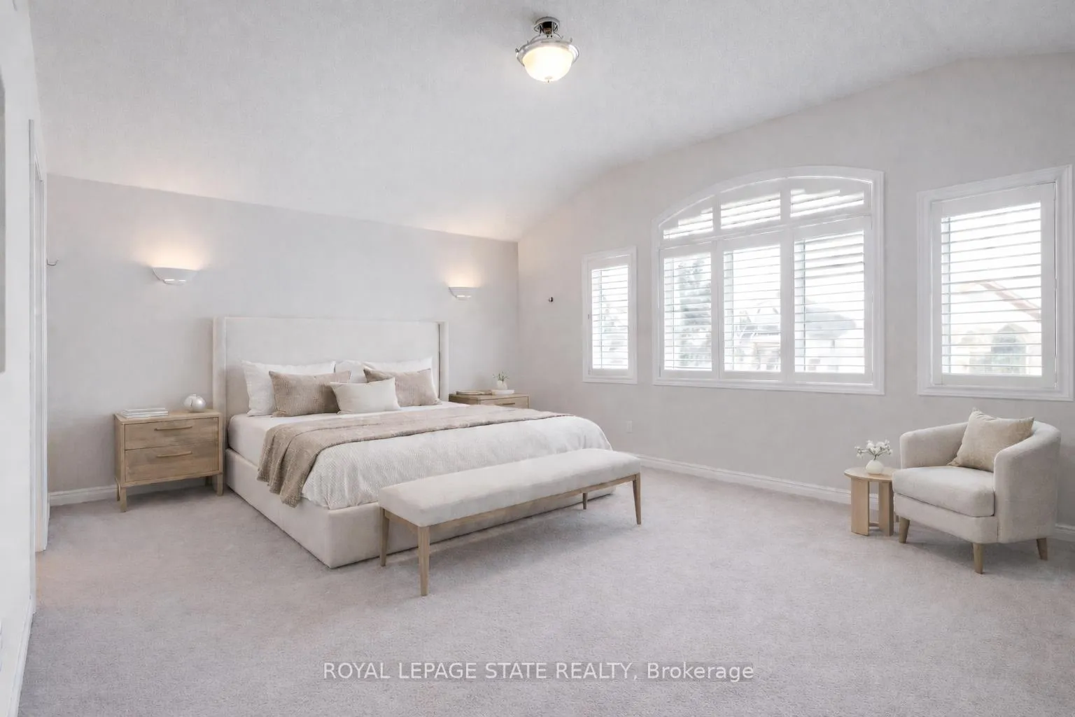 Photo 22 of 114 Armour Crescent, Hamilton, Meadowlands — HOMEH