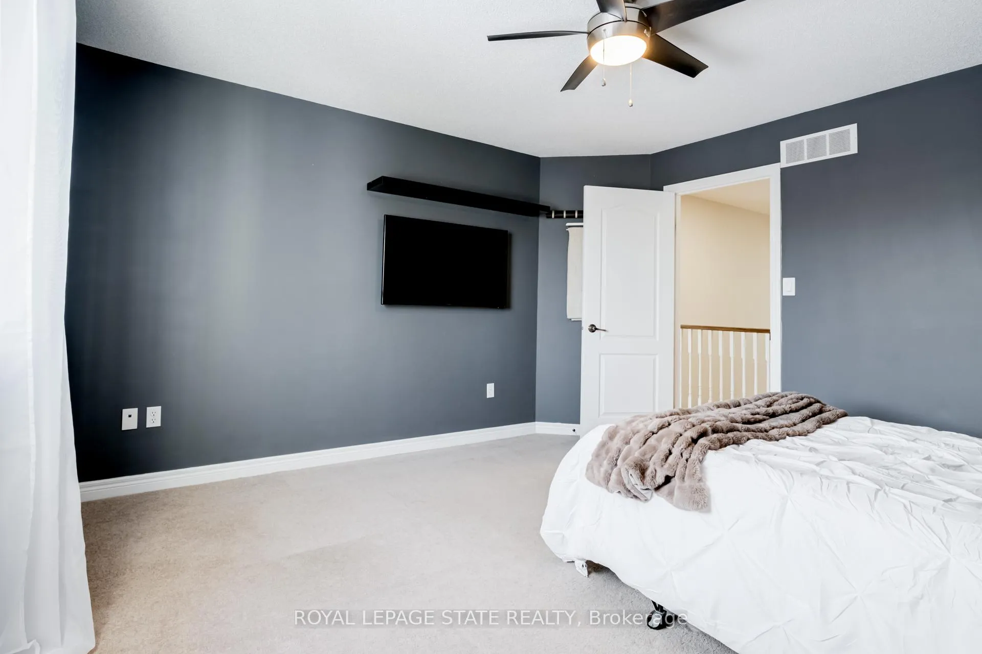 Photo 28 of 114 Armour Crescent, Hamilton, Meadowlands — HOMEH