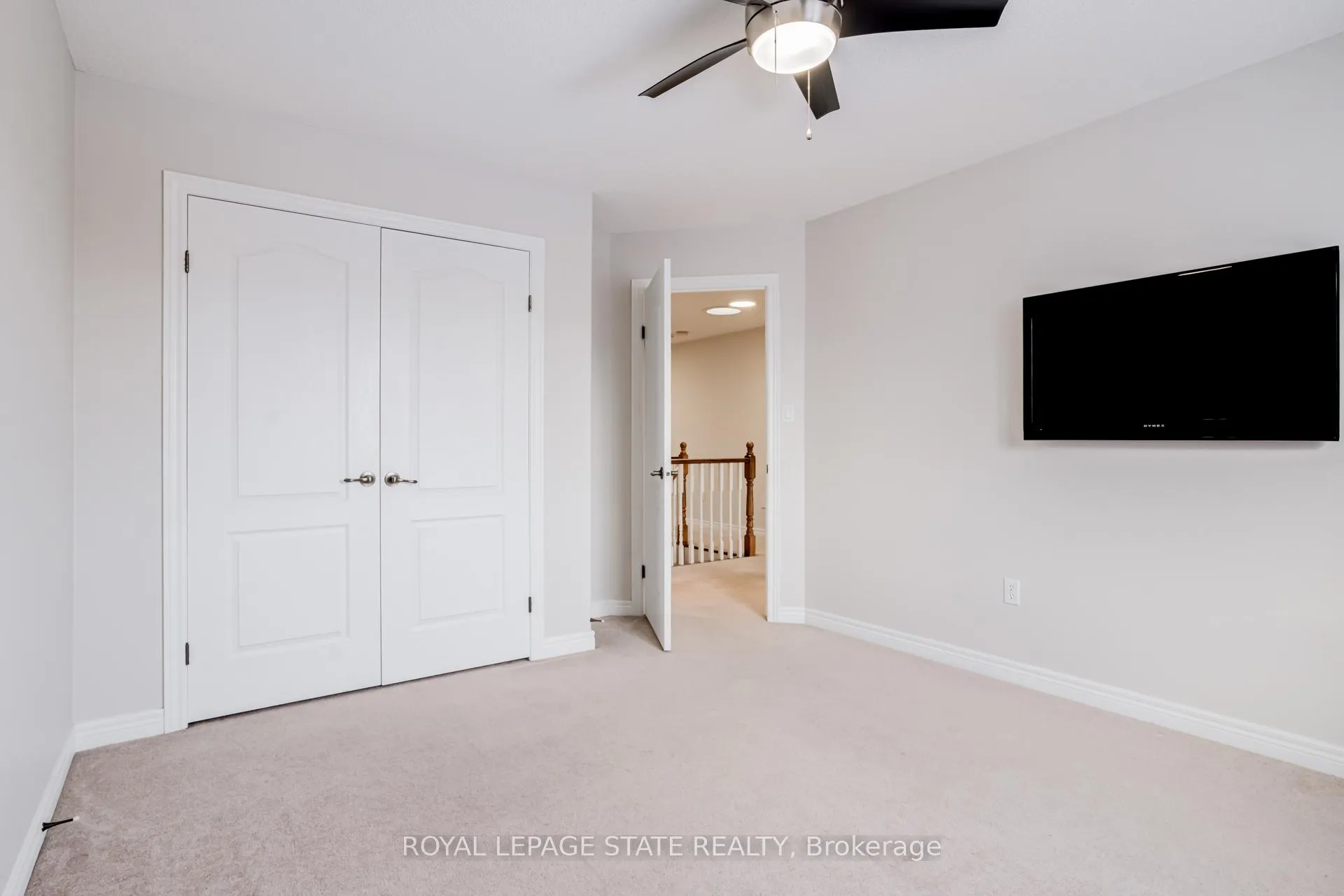Photo 33 of 114 Armour Crescent, Hamilton, Meadowlands — HOMEH