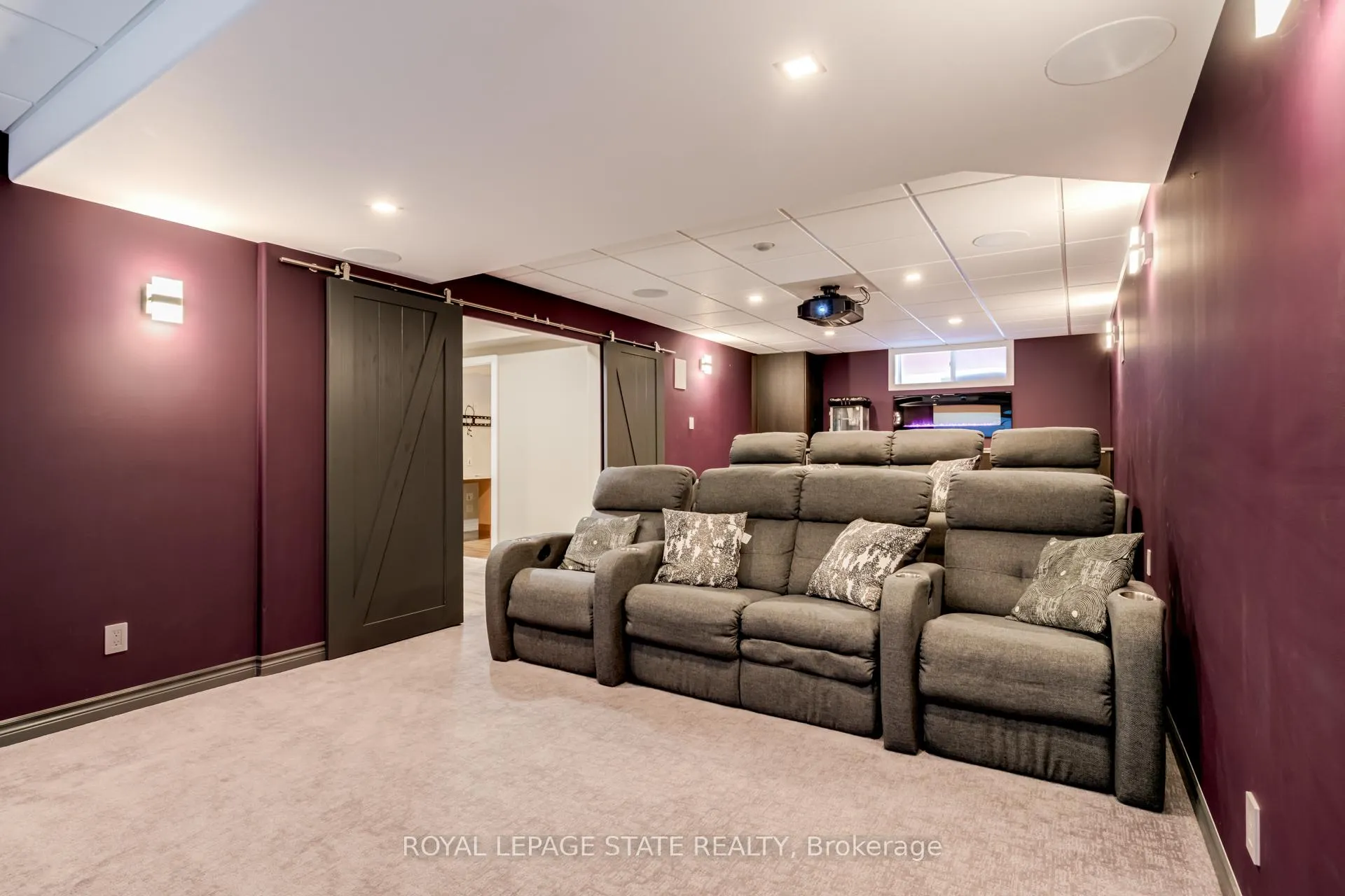 Photo 38 of 114 Armour Crescent, Hamilton, Meadowlands — HOMEH