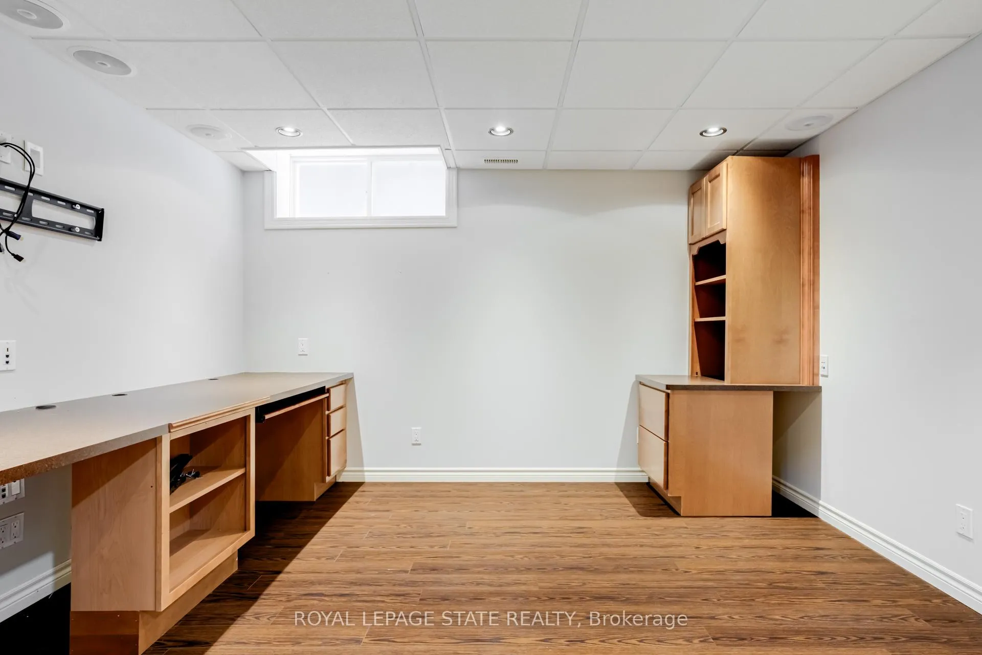 Photo 41 of 114 Armour Crescent, Hamilton, Meadowlands — HOMEH