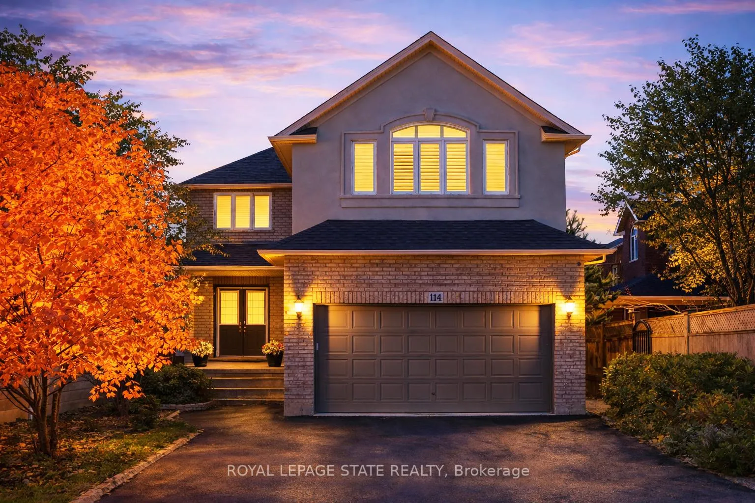 Photo 1 of 114 Armour Crescent, Hamilton, Meadowlands — HOMEH