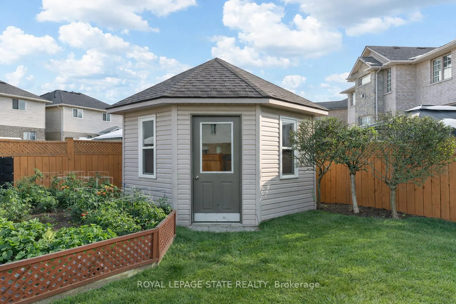 Photo 49 of 114 Armour Crescent, Hamilton, Meadowlands — HOMEH