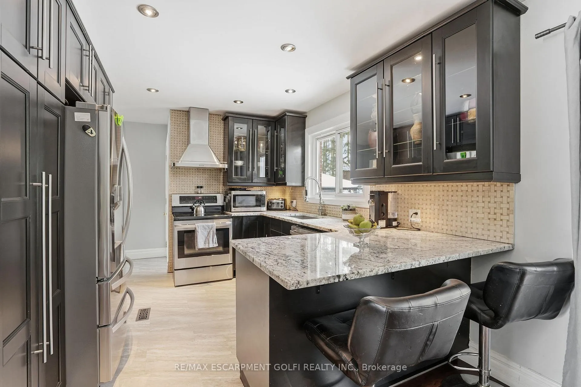 Photo 7 of 7 Piott Court, Hamilton, Stoney Creek — HOMEH