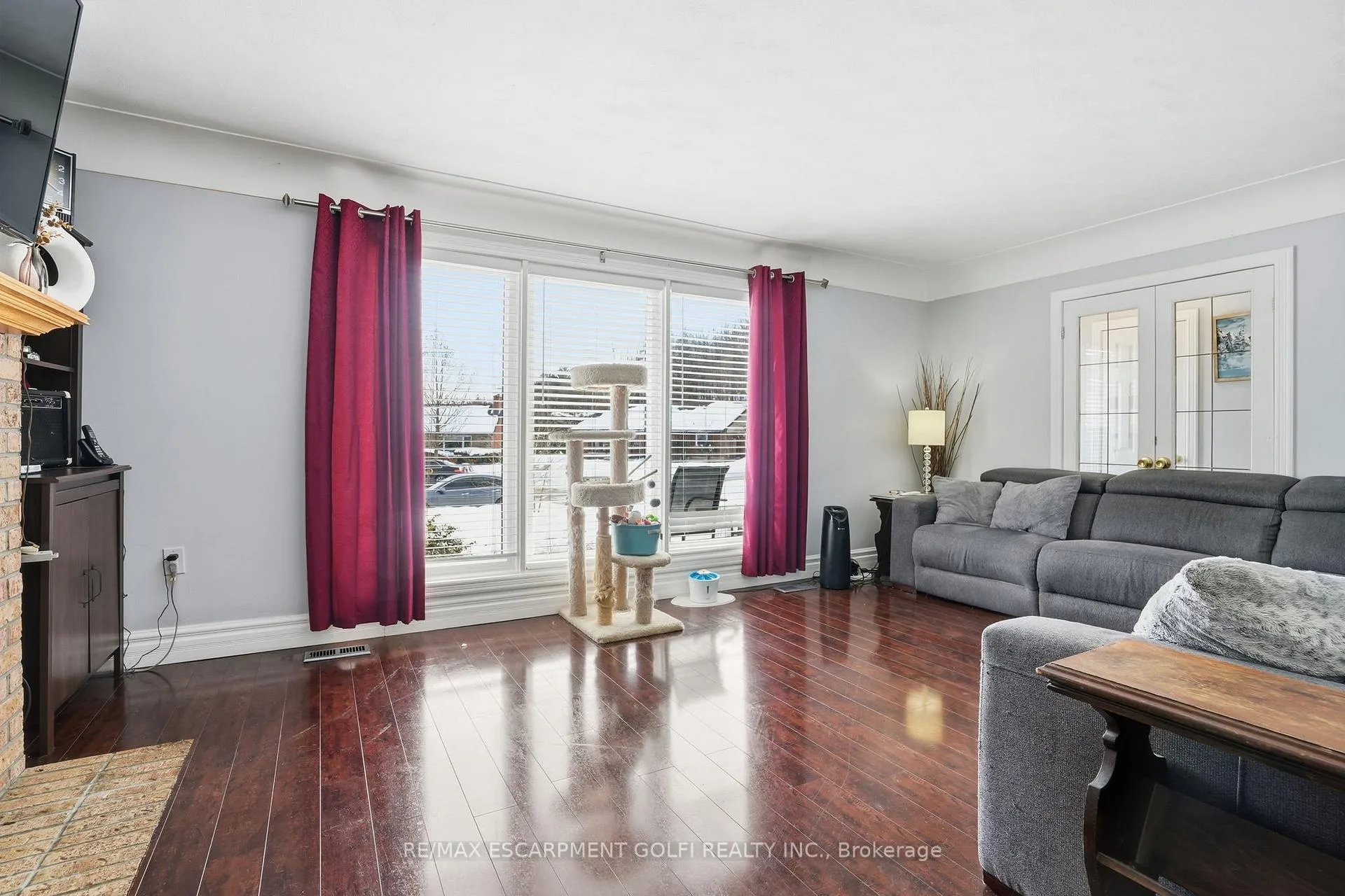 Photo 11 of 7 Piott Court, Hamilton, Stoney Creek — HOMEH