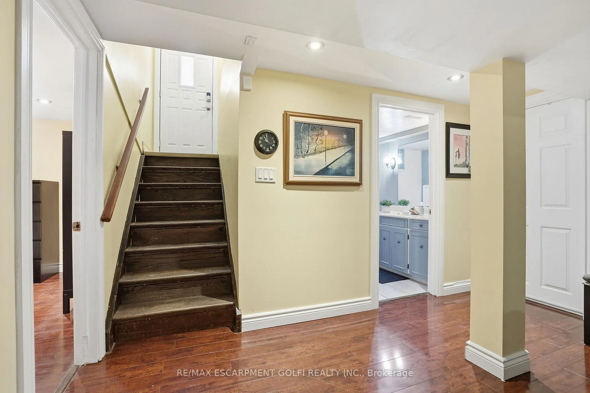 Photo 25 of 7 Piott Court, Hamilton, Stoney Creek — HOMEH