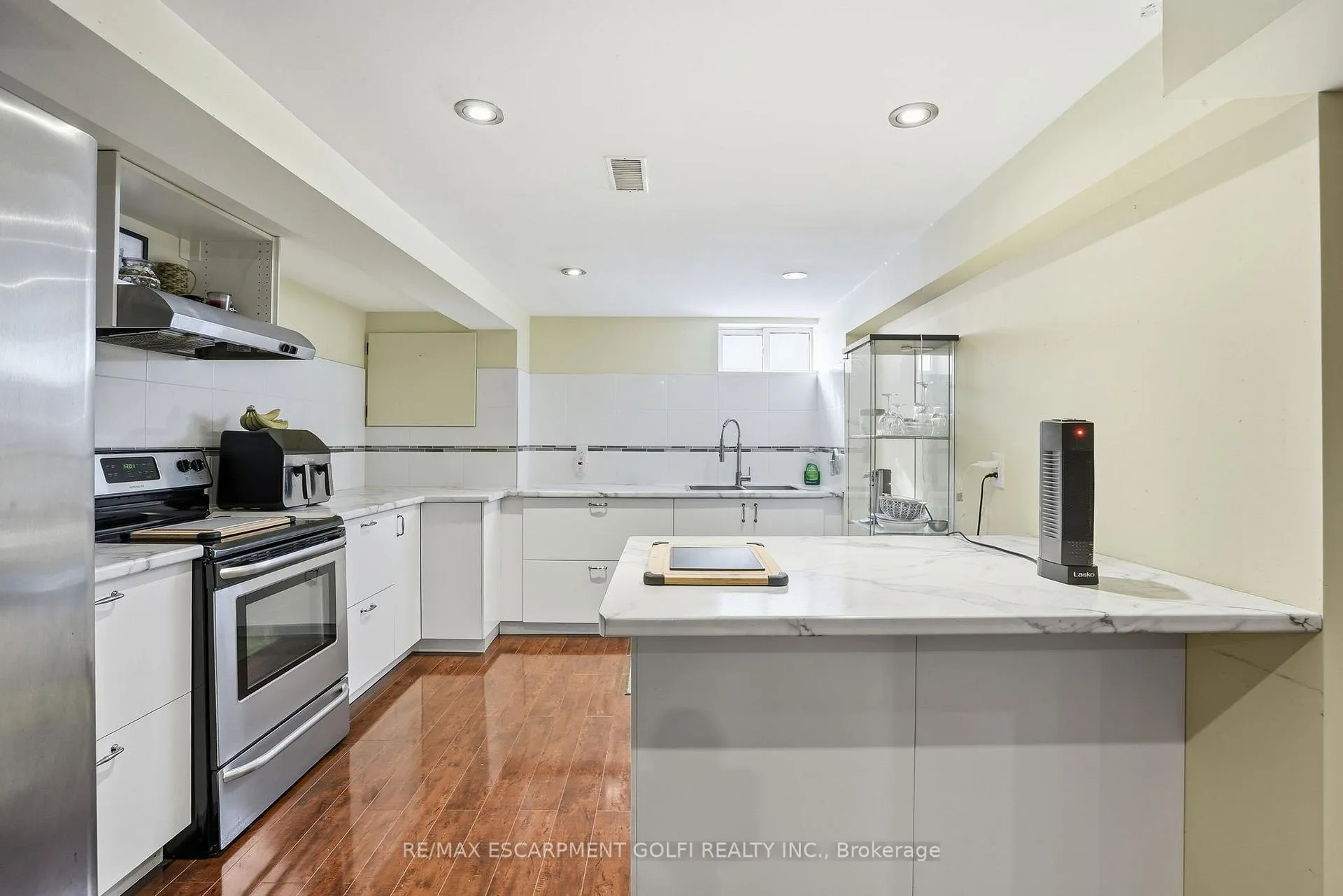 Photo 27 of 7 Piott Court, Hamilton, Stoney Creek — HOMEH