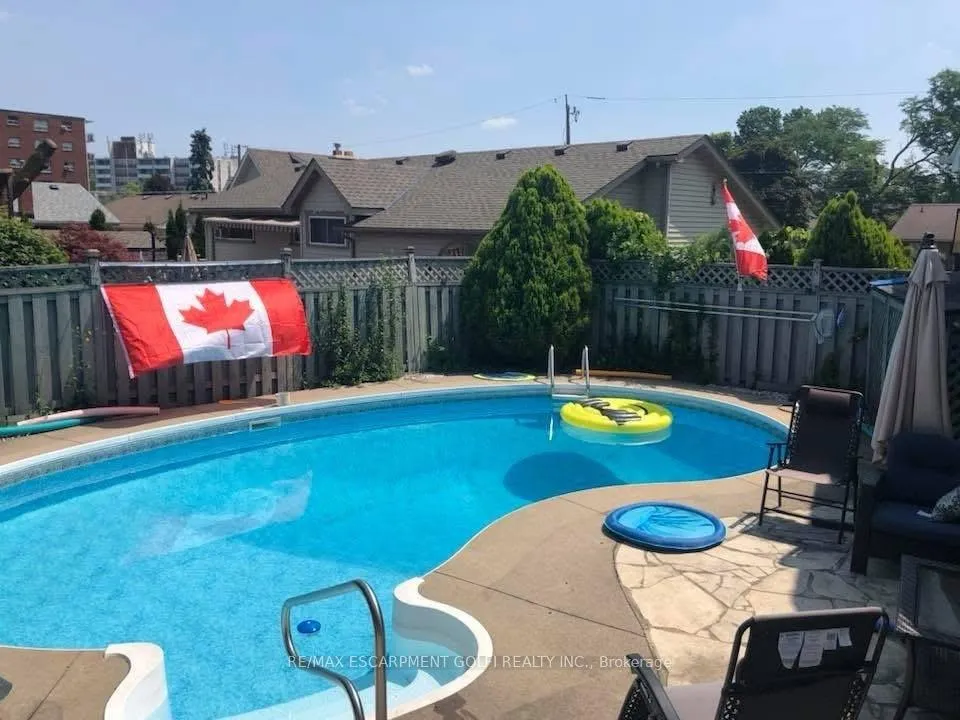 Photo 29 of 7 Piott Court, Hamilton, Stoney Creek — HOMEH