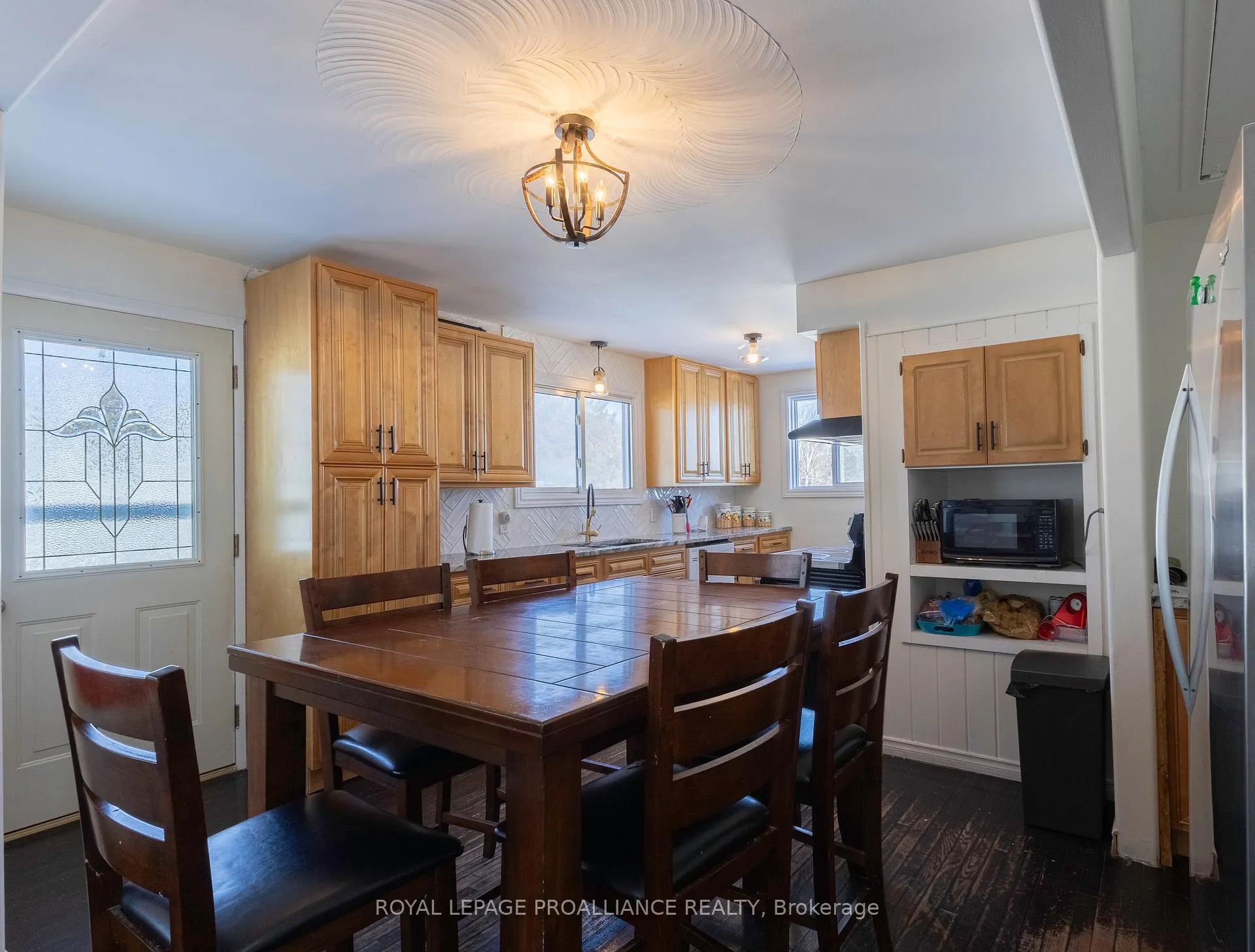 Photo 3 of 26 Cloverleaf Drive, Belleville, Thurlow Ward — HOMEH