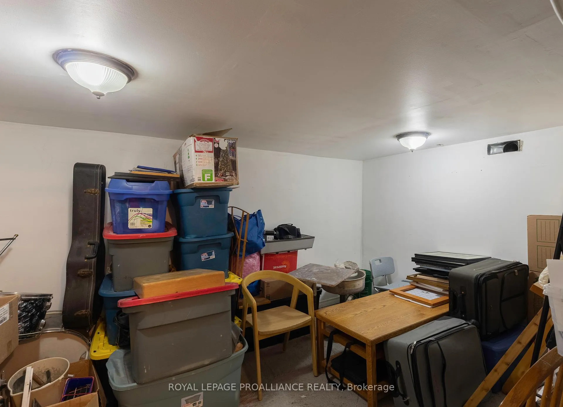 Photo 16 of 26 Cloverleaf Drive, Belleville, Thurlow Ward — HOMEH
