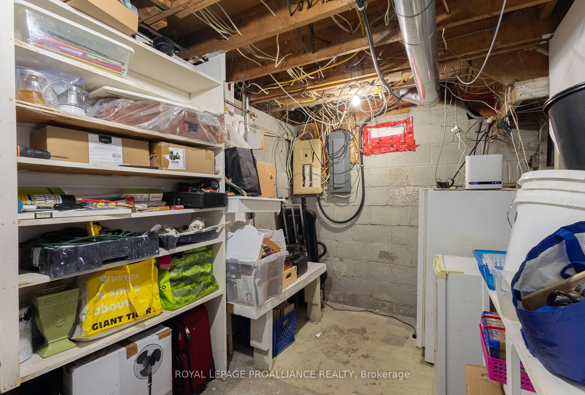Photo 20 of 26 Cloverleaf Drive, Belleville, Thurlow Ward — HOMEH