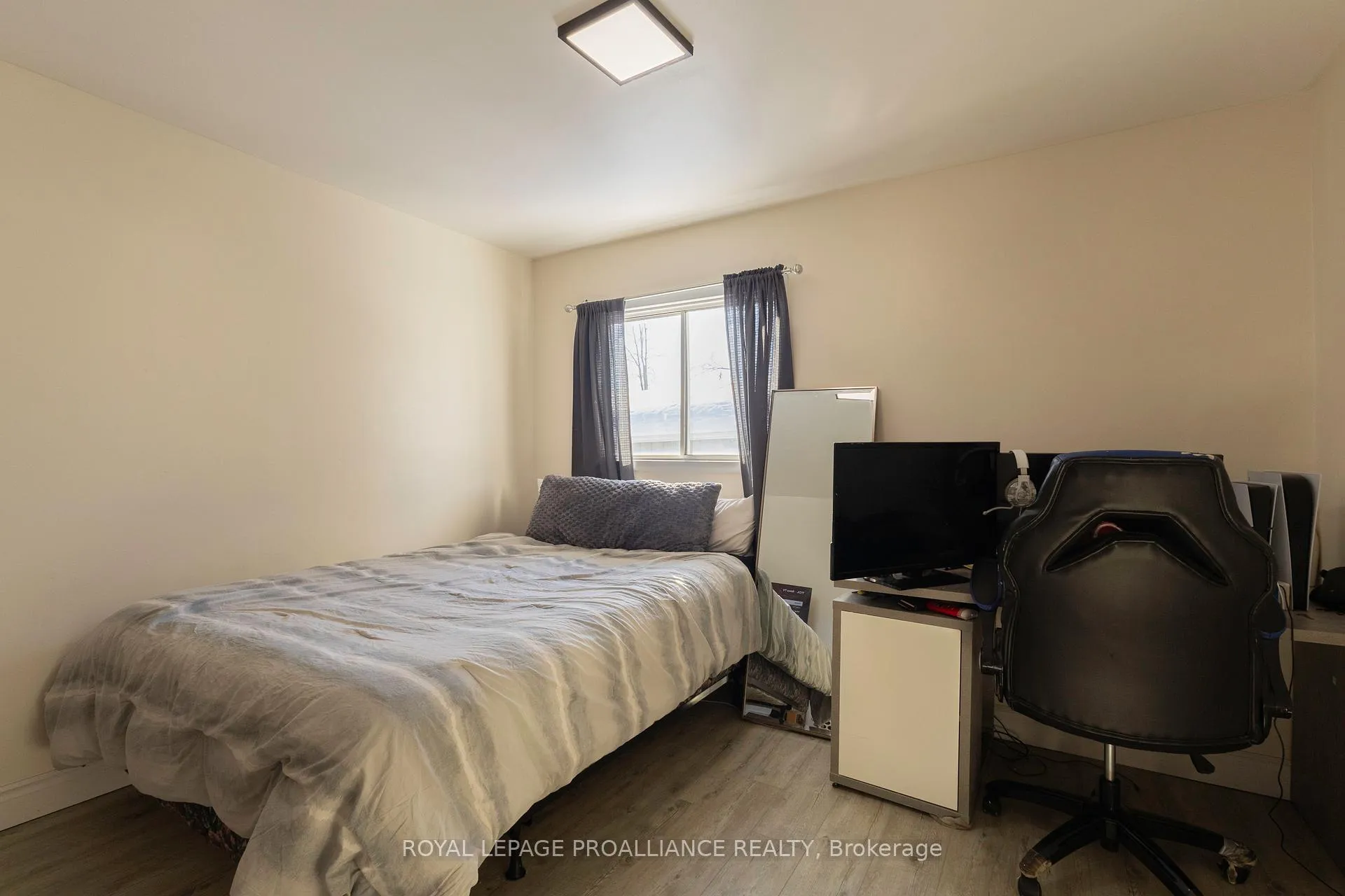 Photo 23 of 26 Cloverleaf Drive, Belleville, Thurlow Ward — HOMEH