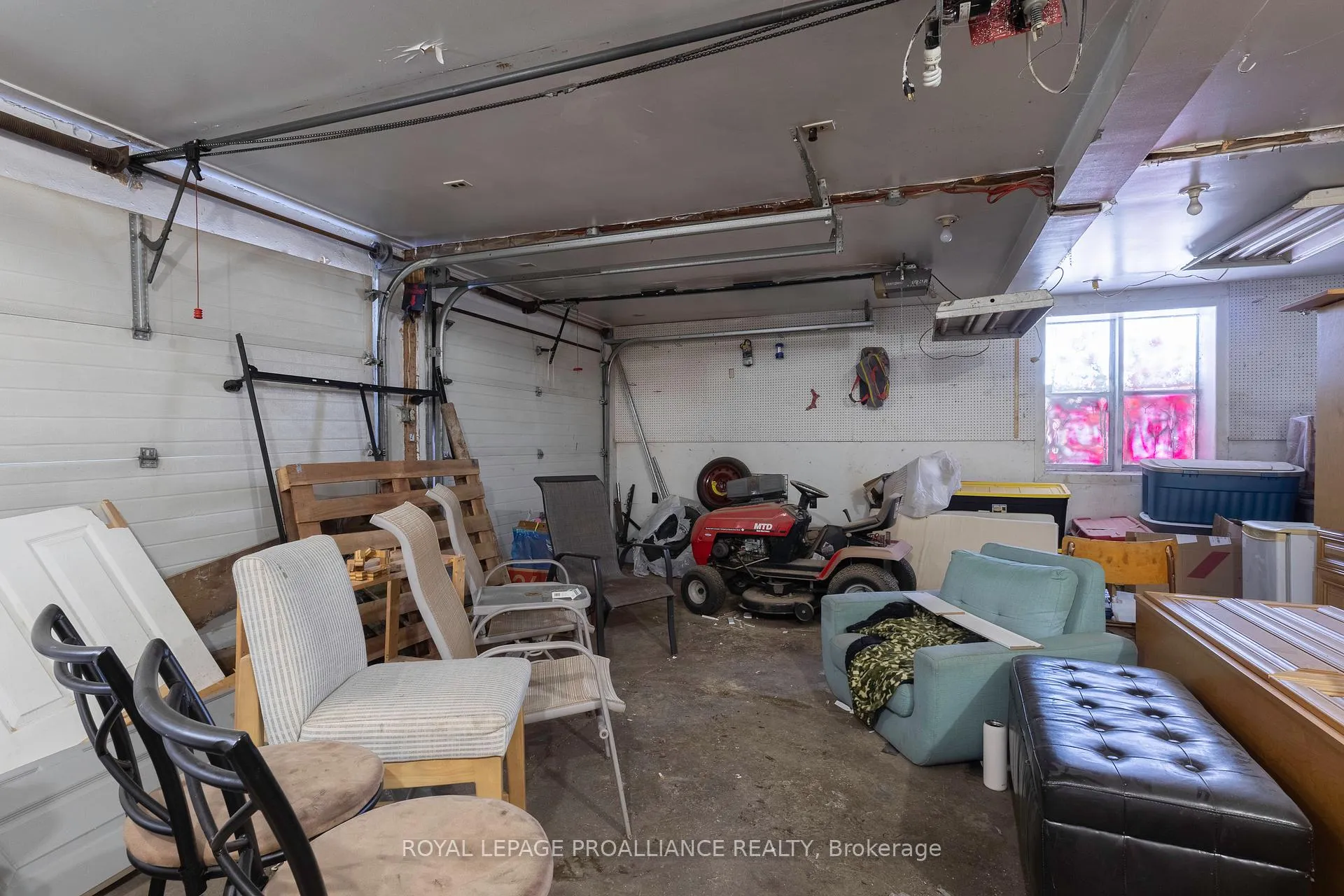 Photo 33 of 26 Cloverleaf Drive, Belleville, Thurlow Ward — HOMEH
