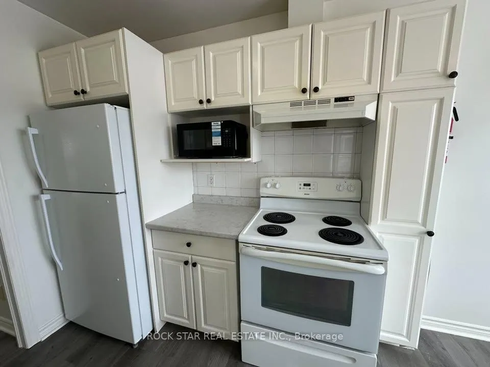 Photo 9 of Unit A, 233-A Vine Street, St. Catharines, Fairview — HOMEH