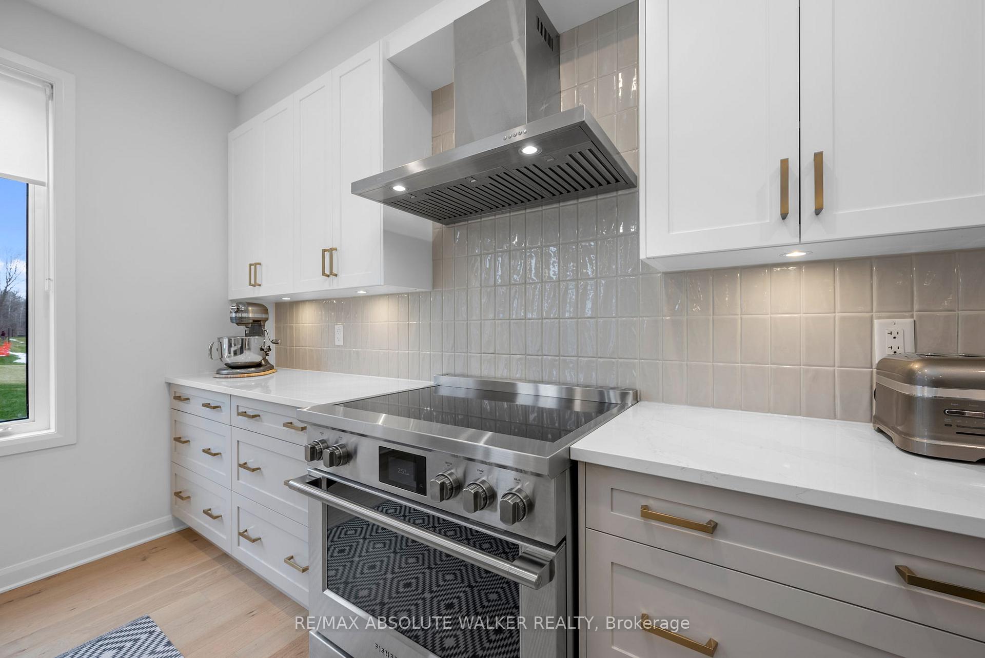 Photo 9 of 2055 Wanderer Avenue, Ottawa, Mahogany Community — HOMEH