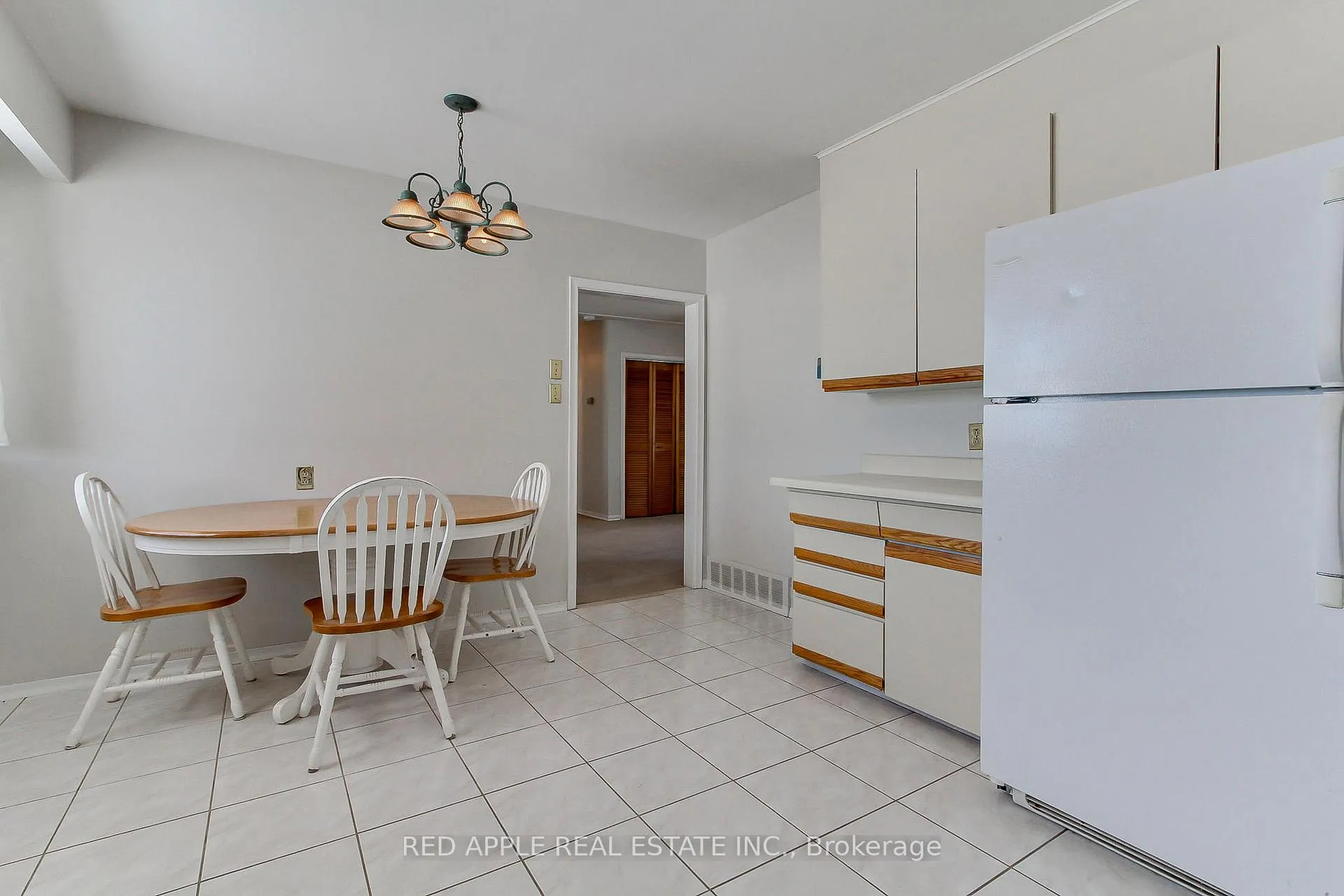 Photo 7 of 24187 Warden Avenue, Georgina, Belhaven — HOMEH