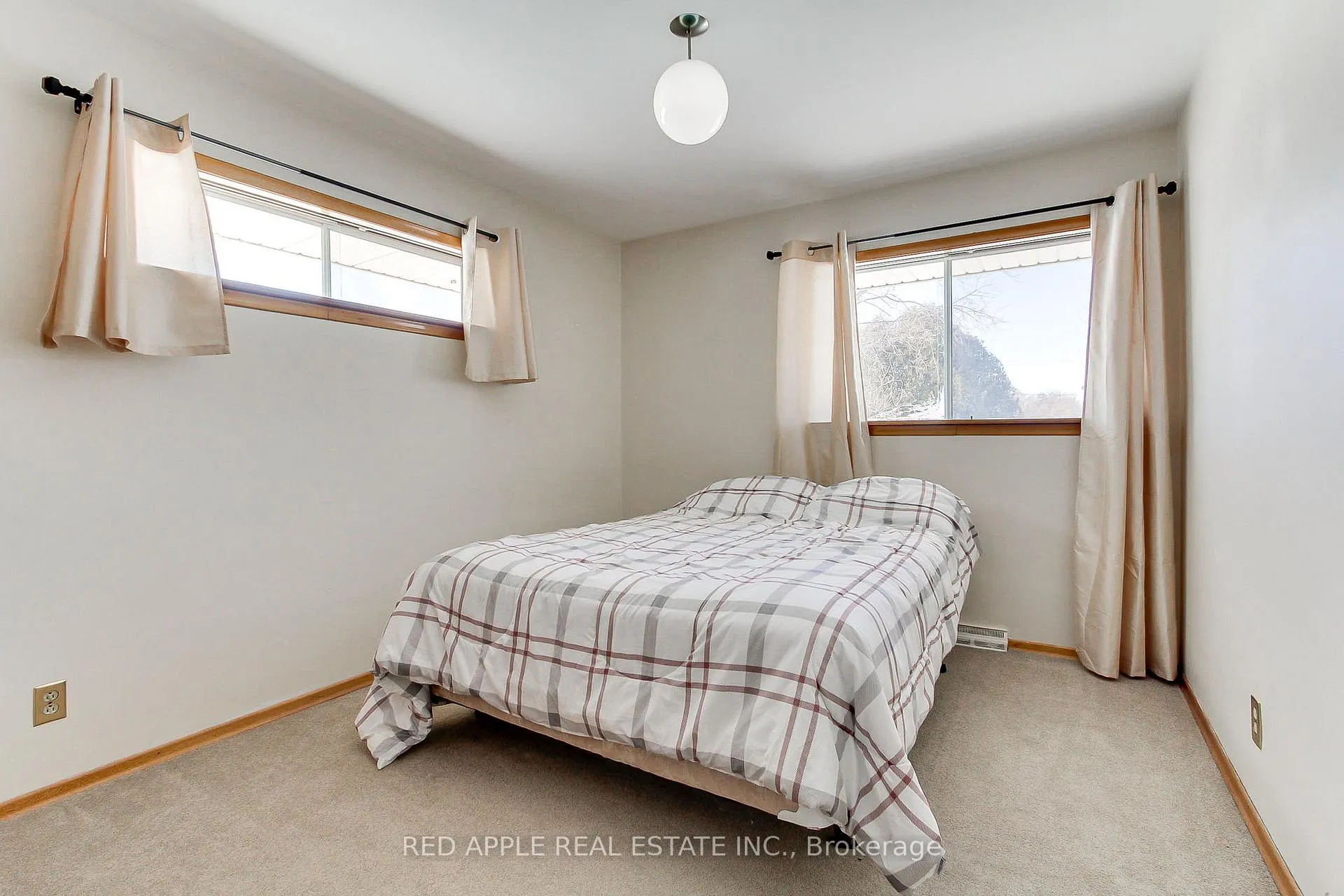 Photo 15 of 24187 Warden Avenue, Georgina, Belhaven — HOMEH