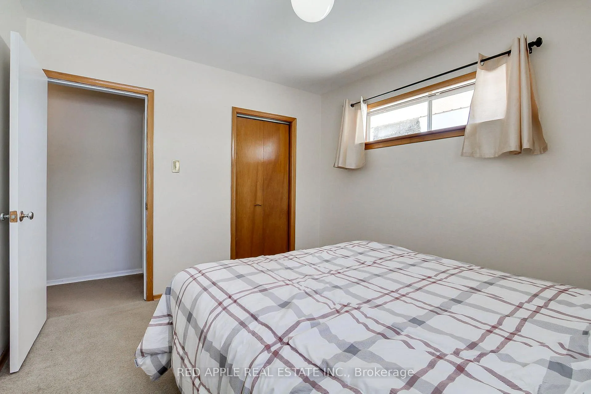 Photo 16 of 24187 Warden Avenue, Georgina, Belhaven — HOMEH