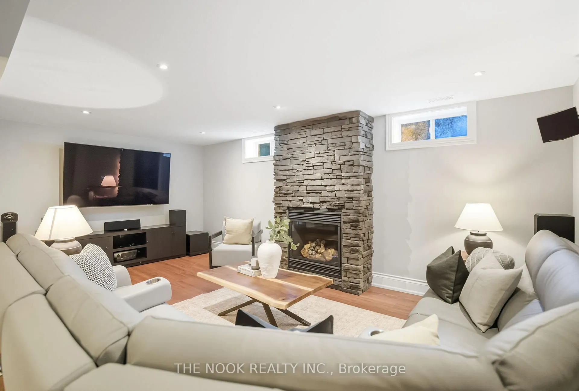 Photo 43 of 59 Queen Street, Whitby, Brooklin — HOMEH