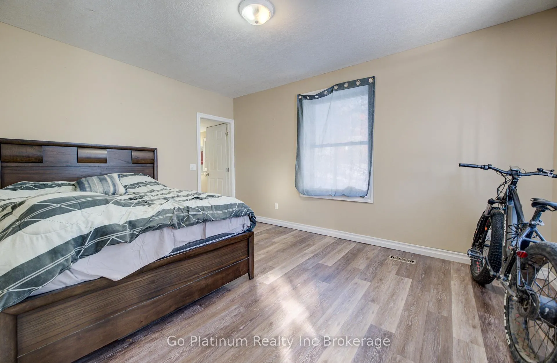 Photo 14 of 616 Main Street S, Norwich, Burgessville — HOMEH