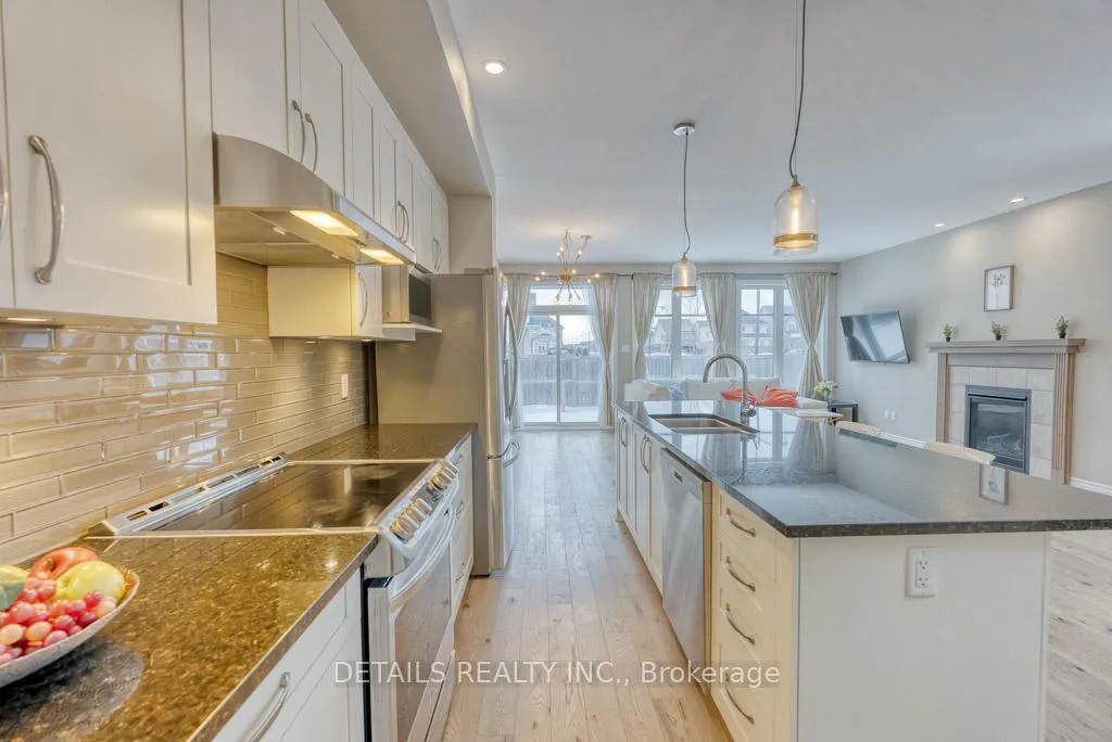 Photo 9 of 264 Brambling Way, Ottawa, Barrhaven - Half Moon Bay — HOMEH