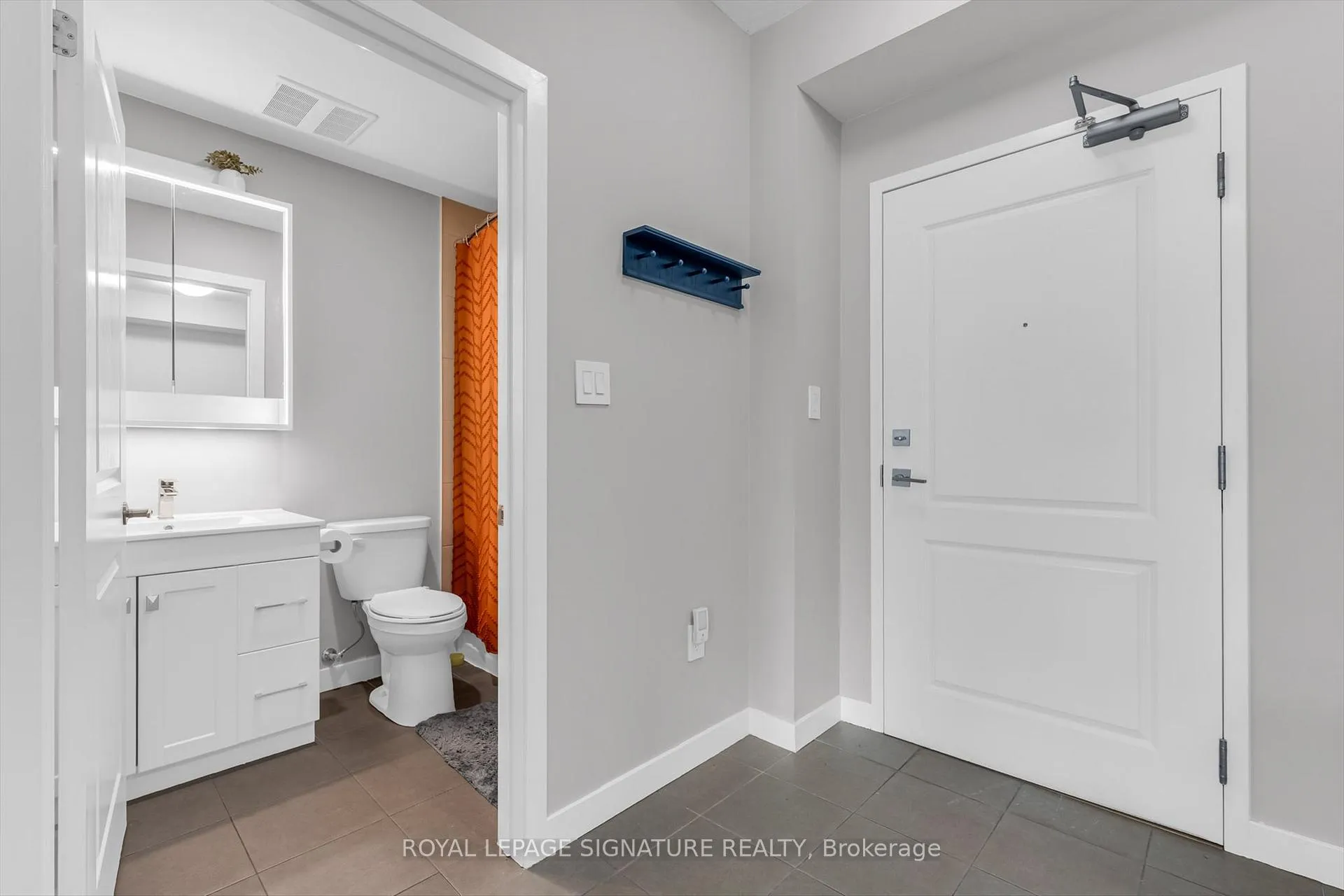 Photo 3 of Unit 127, 101 Shoreview Place, Hamilton, Lakeshore — HOMEH