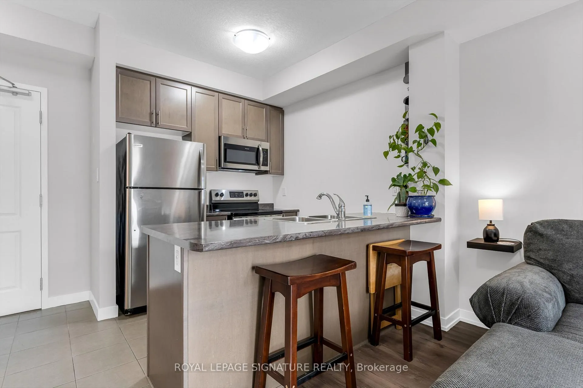 Photo 7 of Unit 127, 101 Shoreview Place, Hamilton, Lakeshore — HOMEH