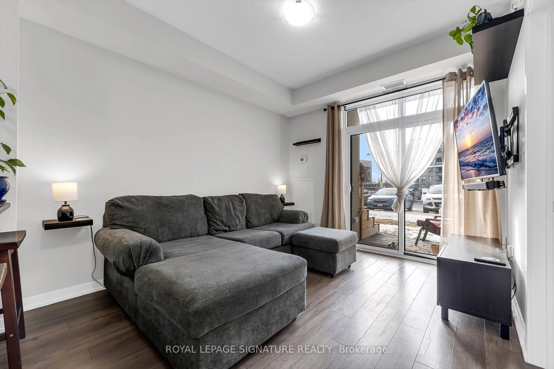 Photo 9 of Unit 127, 101 Shoreview Place, Hamilton, Lakeshore — HOMEH
