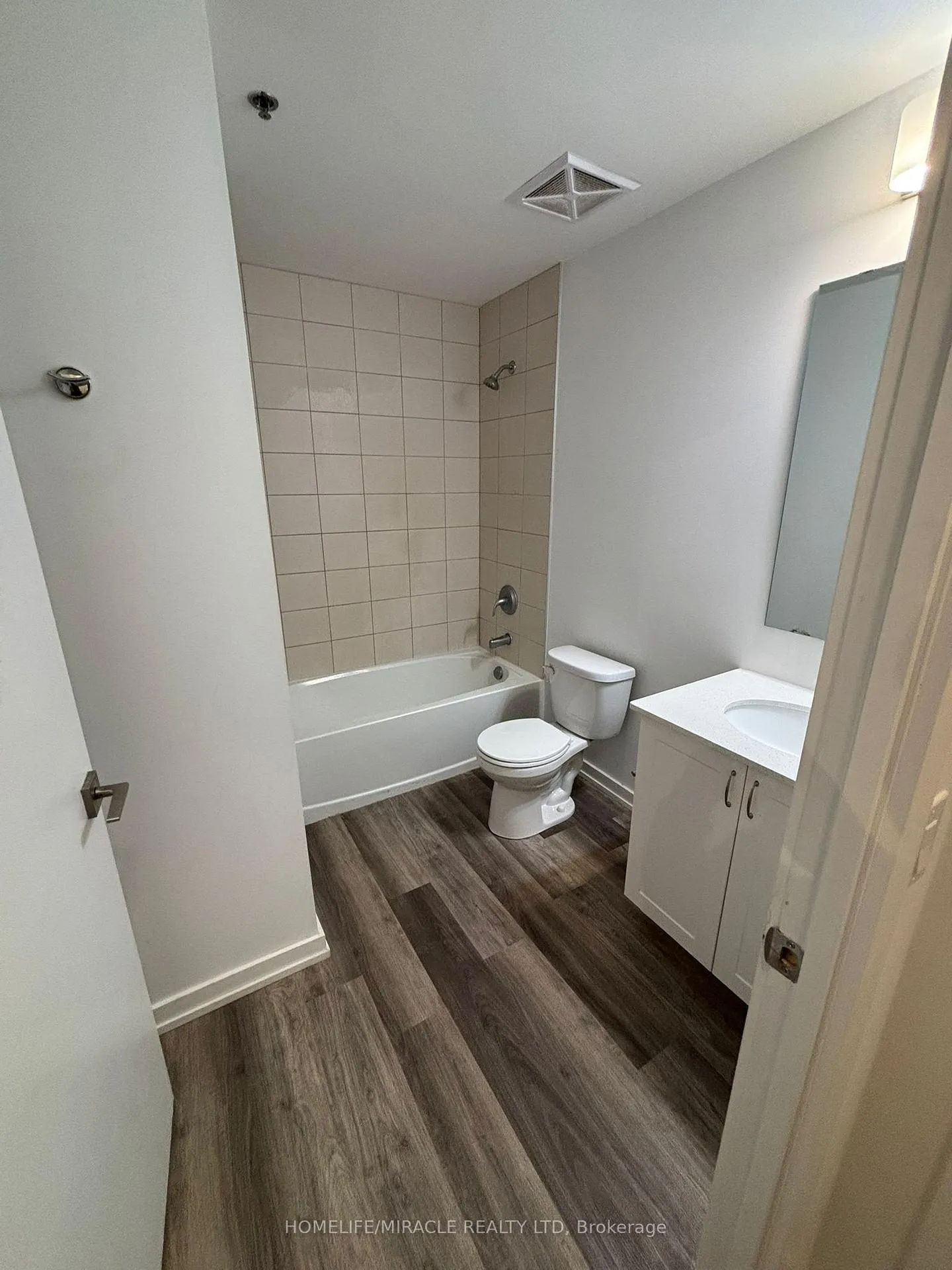 Photo 7 of Unit 326, 430 Essa Road, Barrie, Holly — HOMEH