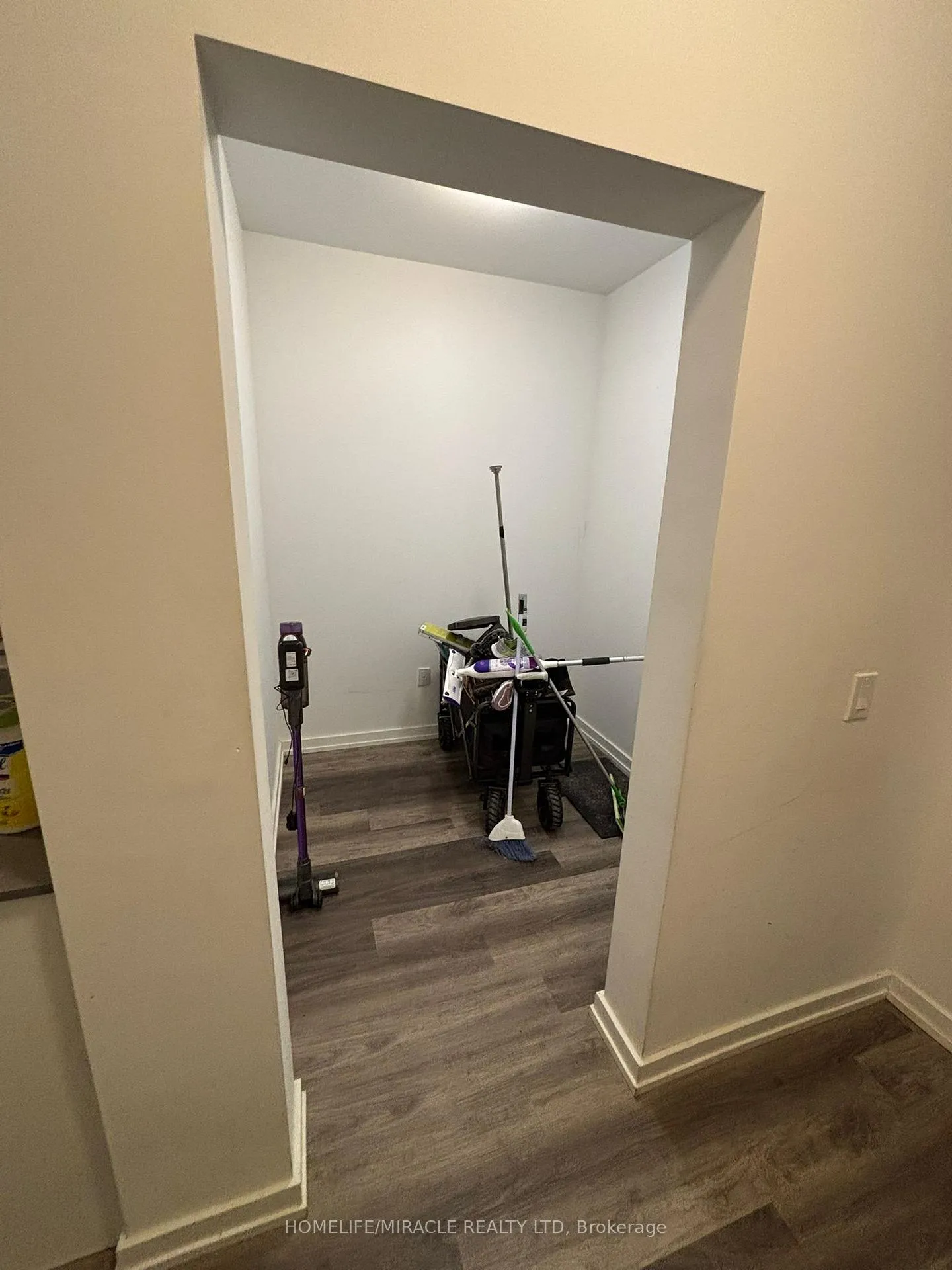 Photo 14 of Unit 326, 430 Essa Road, Barrie, Holly — HOMEH